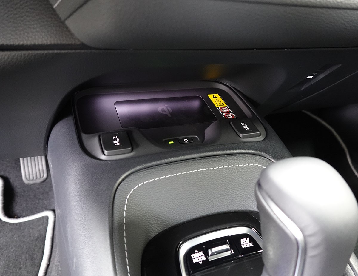 TOYOTA Corolla Touring Sports 2.0 HSD Premium e-CVT-image-20