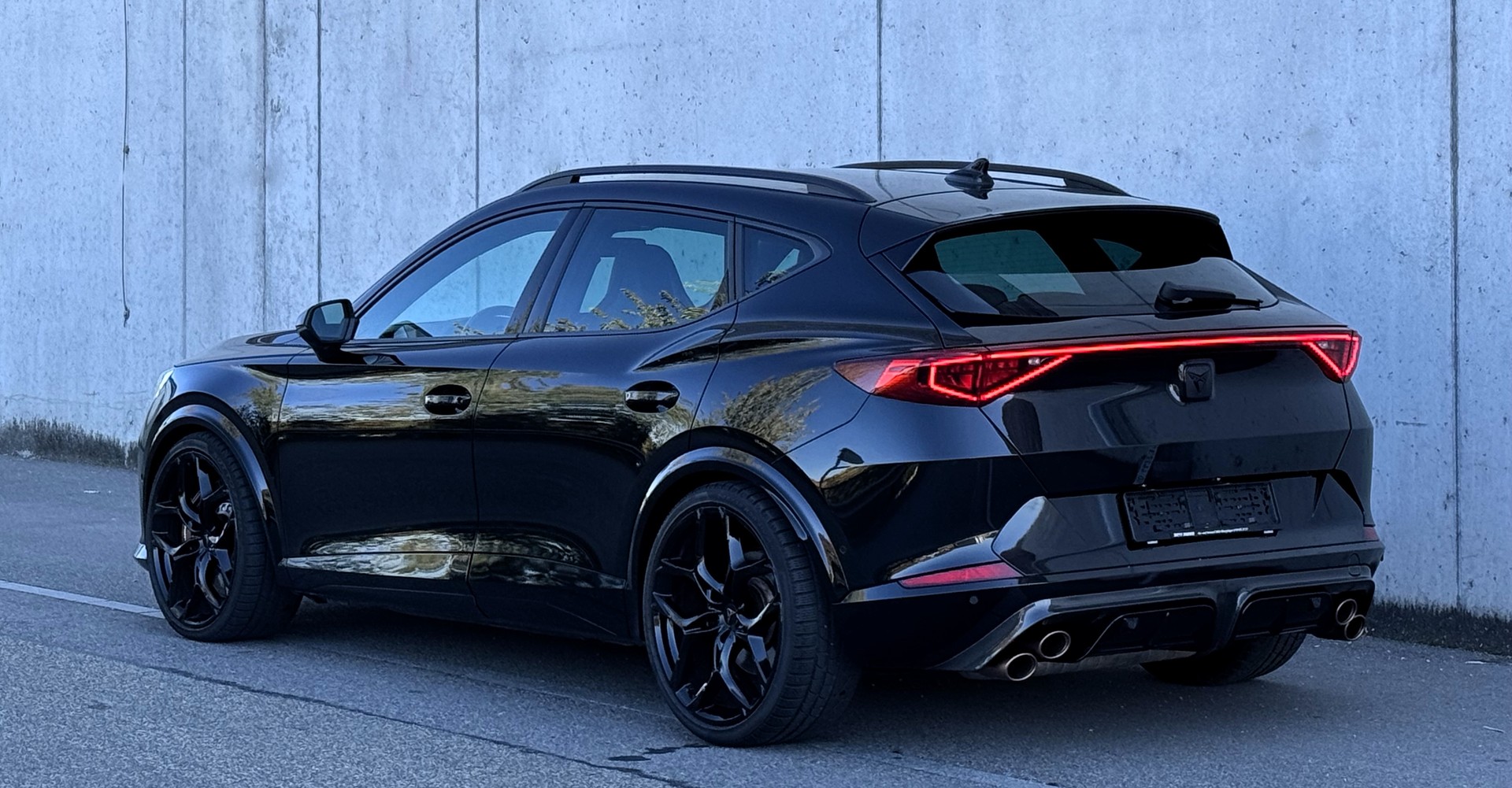 CUPRA Formentor 2.5TSI VZ5 4Drive DSG Herstellergarantie | Gepflegt | frisch ab Service-image-4