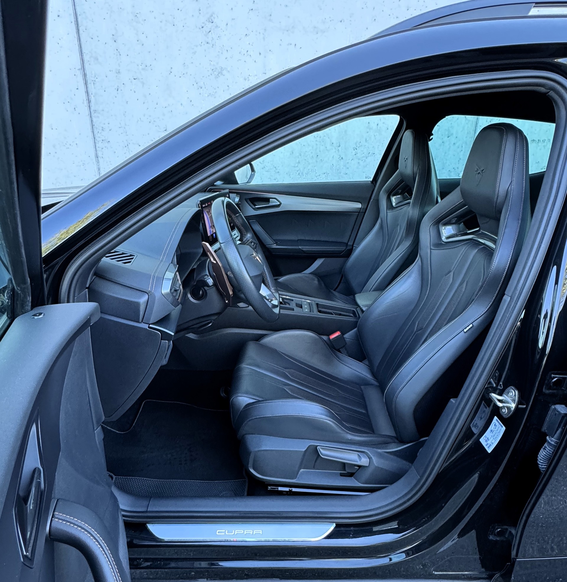 CUPRA Formentor 2.5TSI VZ5 4Drive DSG Herstellergarantie | Gepflegt | frisch ab Service-image-8