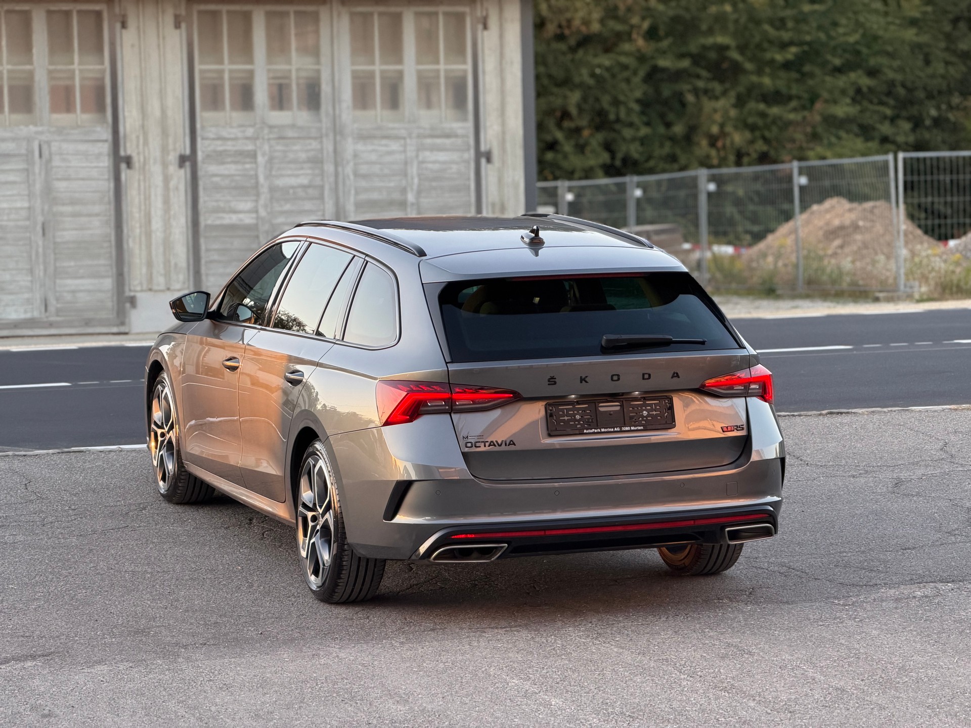 SKODA Octavia Combi 2.0 TDI DSG RS 4x4-image-6