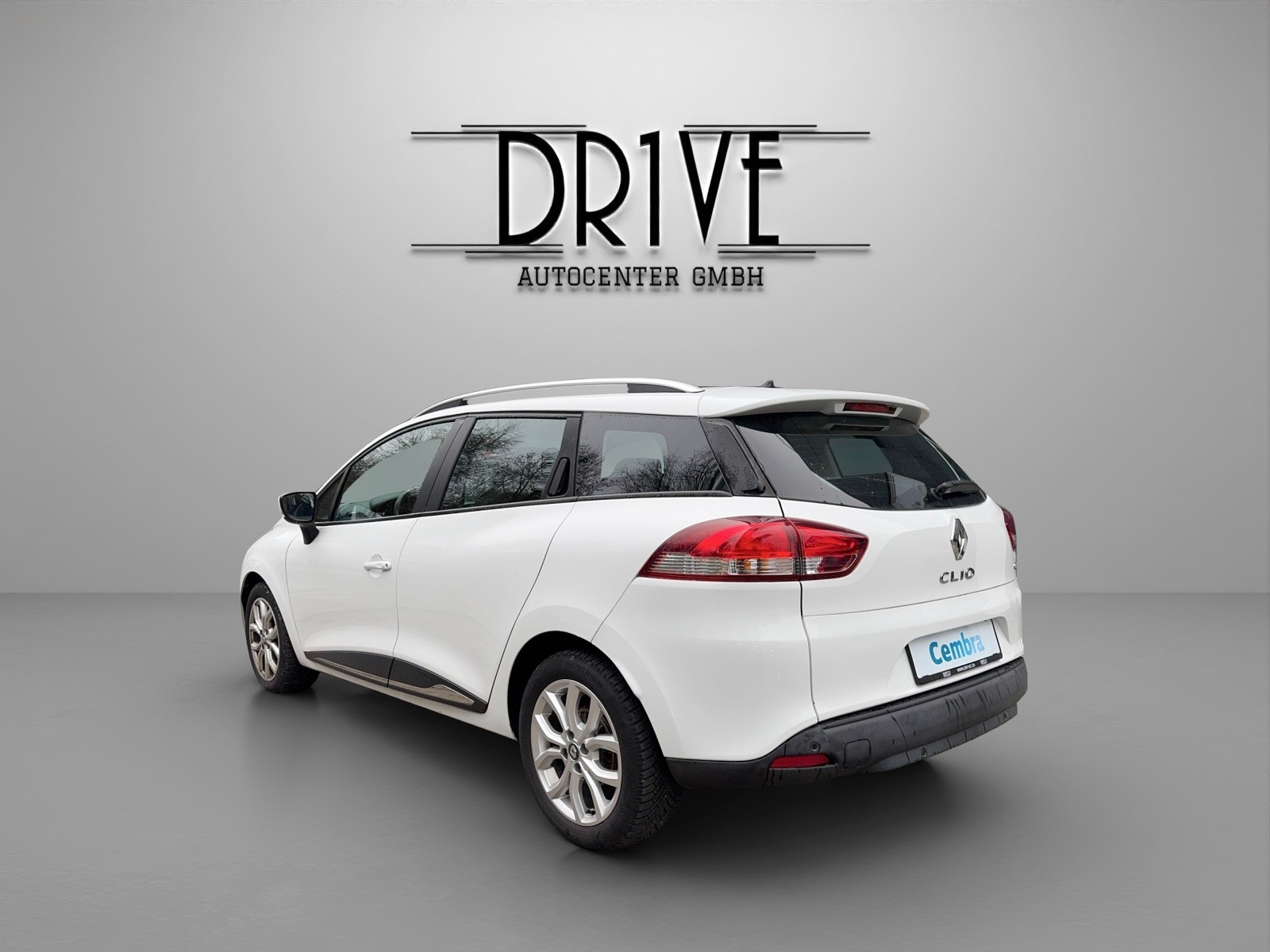 RENAULT Clio Grandtour 1.5 dCi Zen EDC-image-6