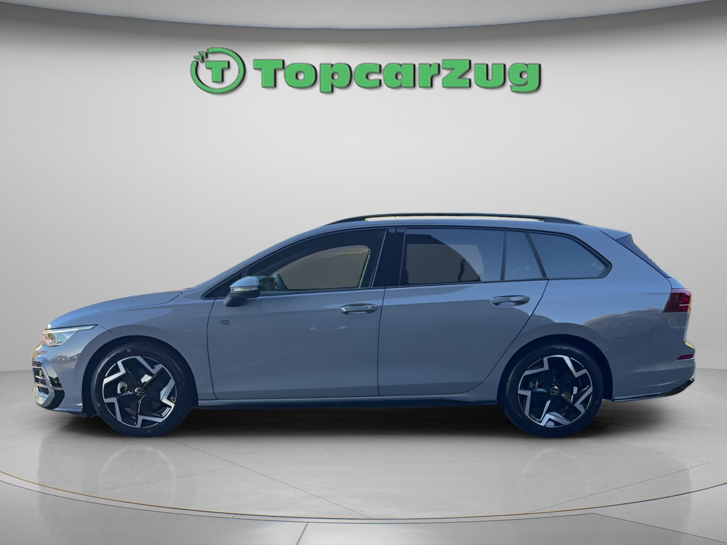 VW Golf Variant 1.5 eTSI mHEV R-Line DSG-image-8