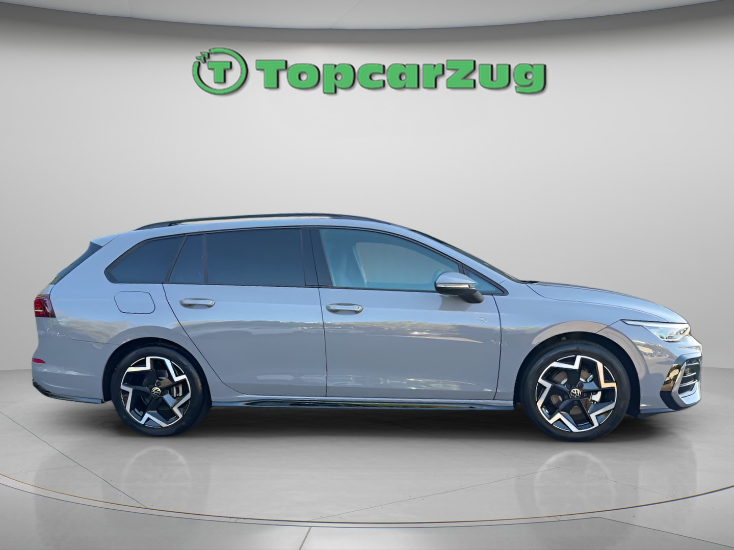 VW Golf Variant 1.5 eTSI mHEV R-Line DSG-image-4