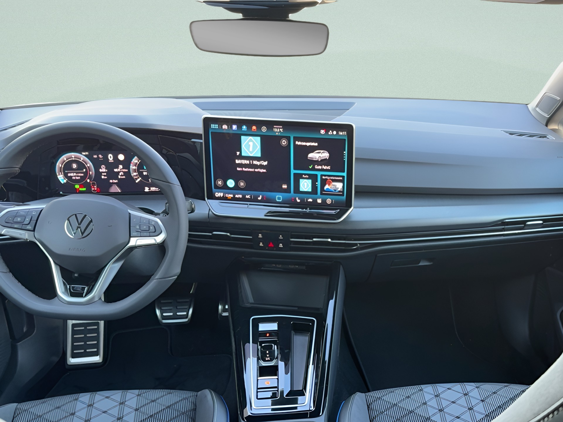 VW Golf Variant 1.5 eTSI mHEV R-Line DSG-image-12