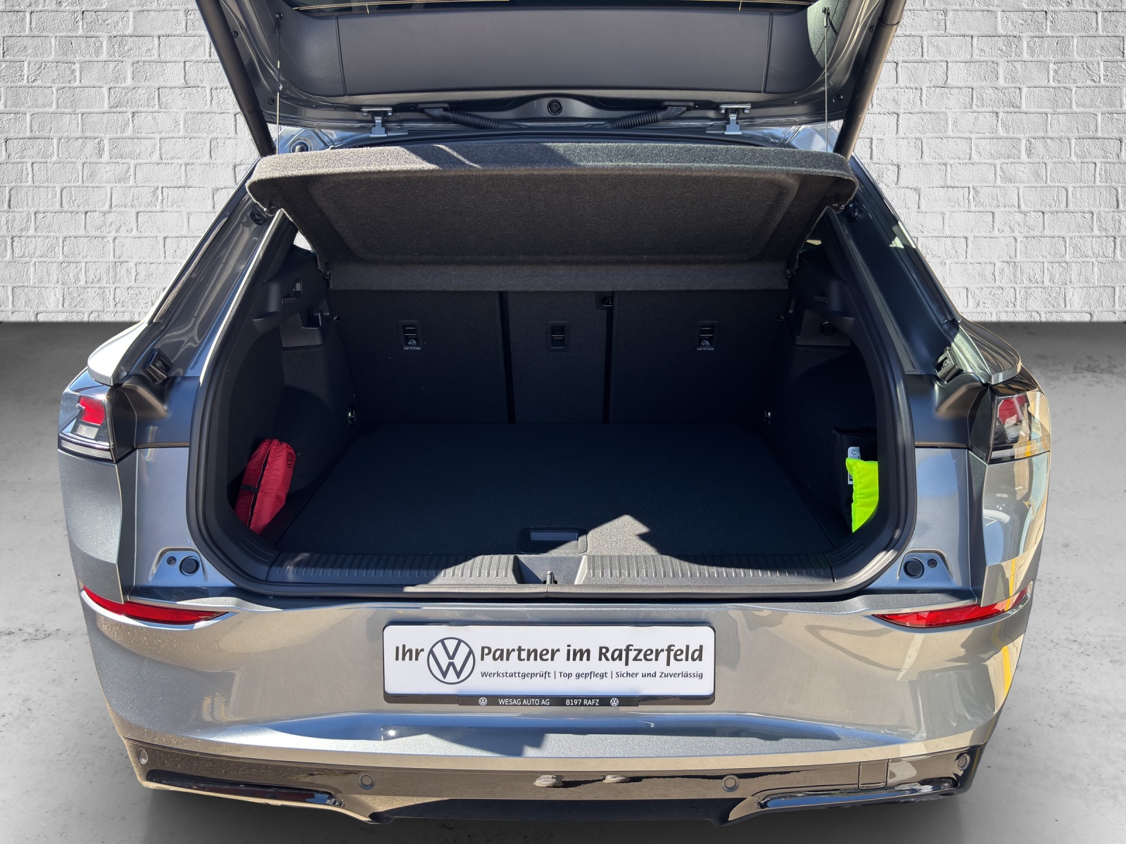VW T-Roc 1.5 eTSI mHEV R-Line DSG-image-17