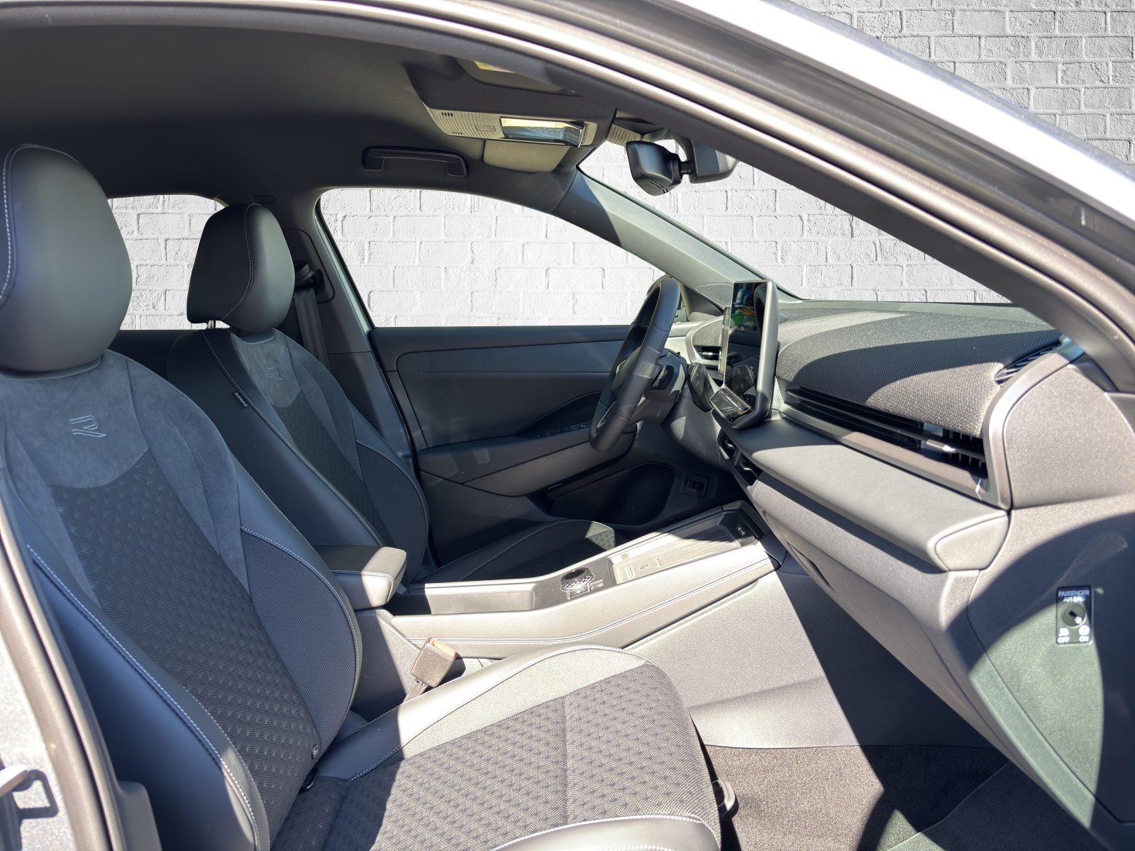 VW T-Roc 1.5 eTSI mHEV R-Line DSG-image-14