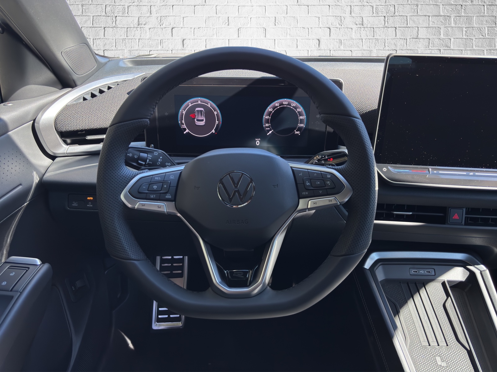 VW T-Roc 1.5 eTSI mHEV R-Line DSG-image-10