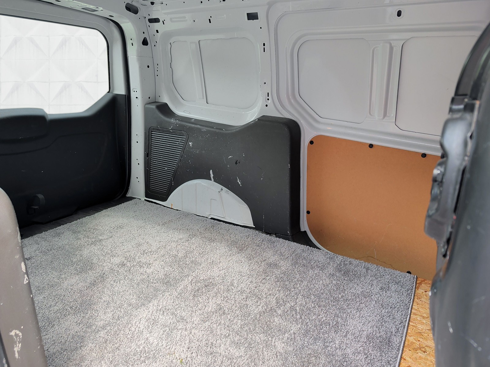 FORD Transit Connect Van Trend-image-11