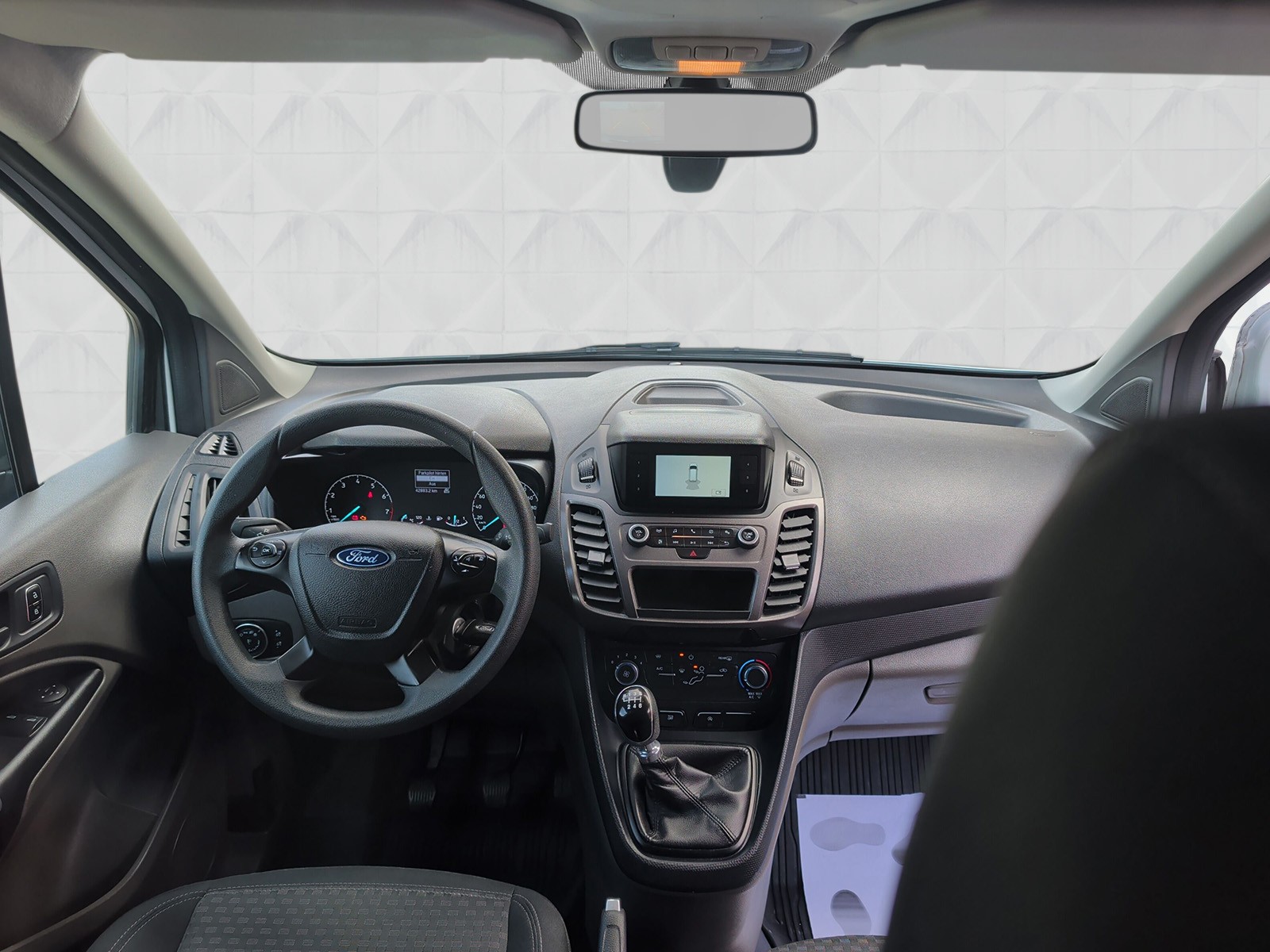 FORD Transit Connect Van Trend-image-9