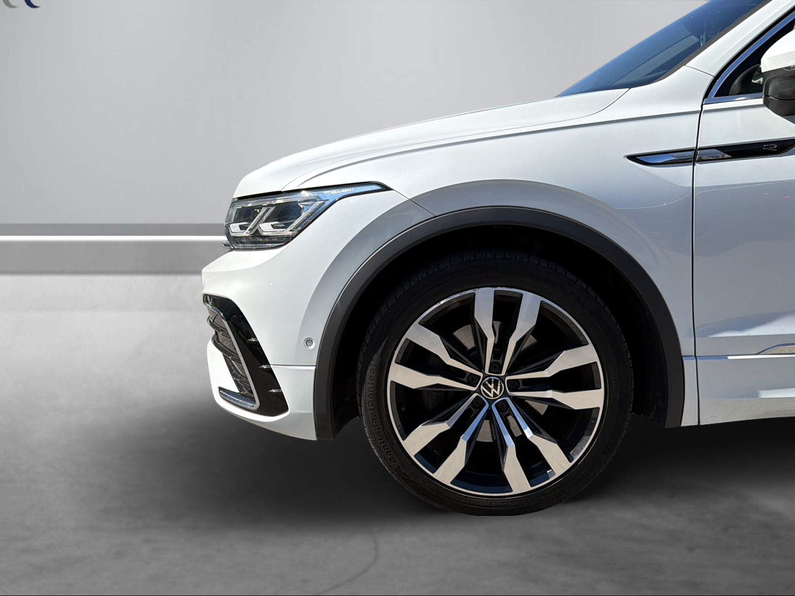 VW Tiguan 2.0 TDI SCR R-Line 4Motion DSG-image-10