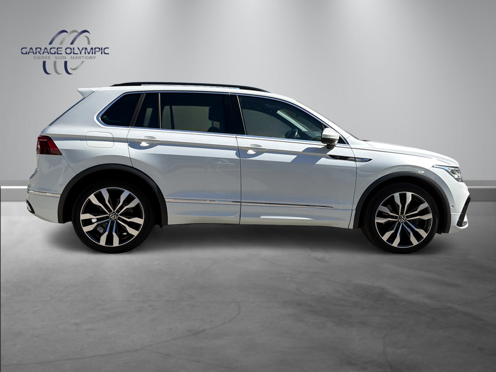 VW Tiguan 2.0 TDI SCR R-Line 4Motion DSG-image-12