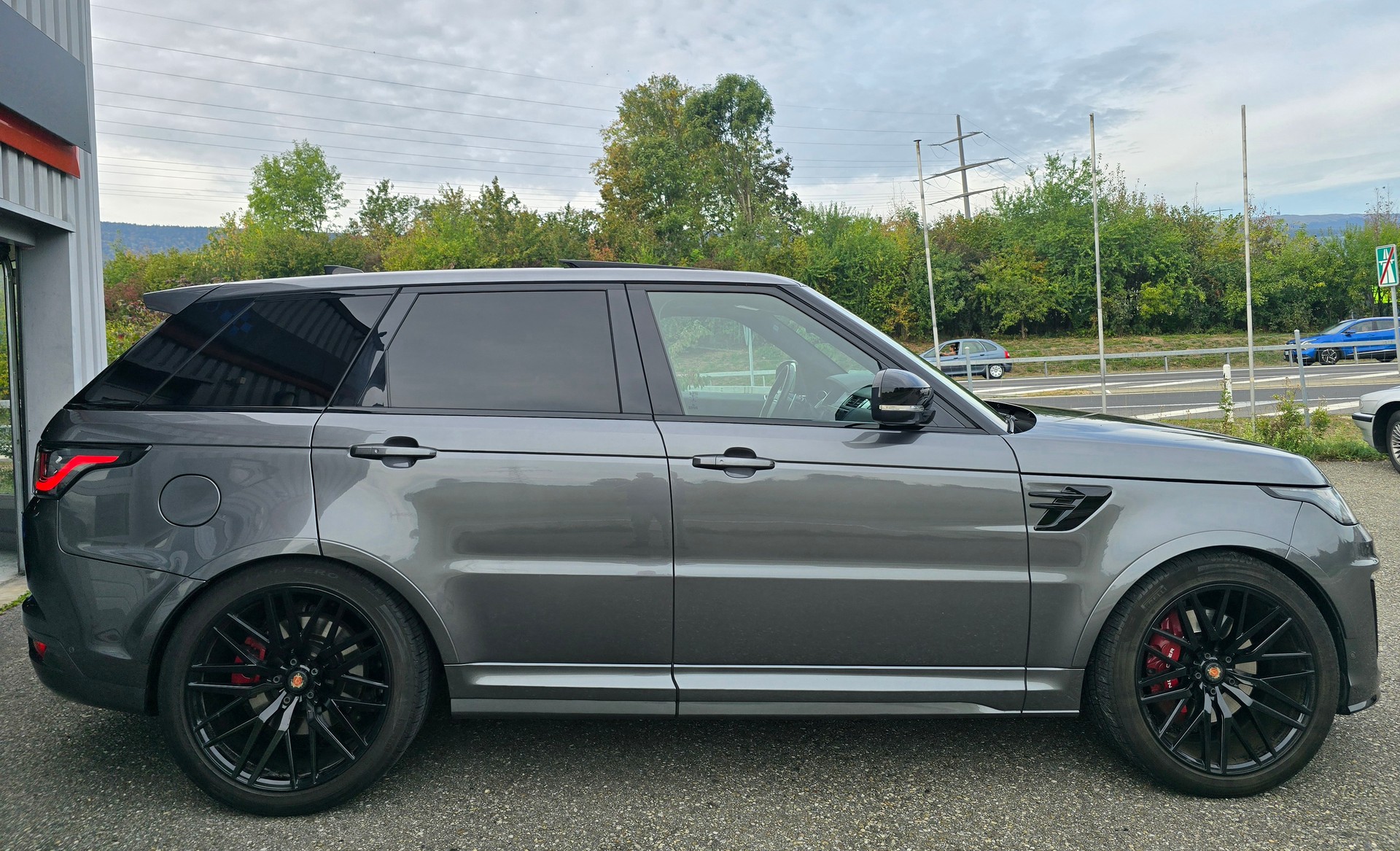 LAND ROVER Range Rover Sport 5.0 V8 S/C SVR Automatic-image-3