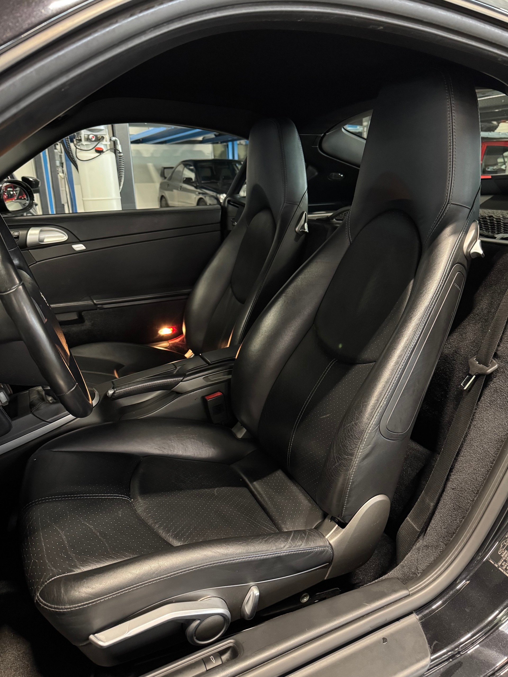 PORSCHE Cayman S 3.4 987-image-8