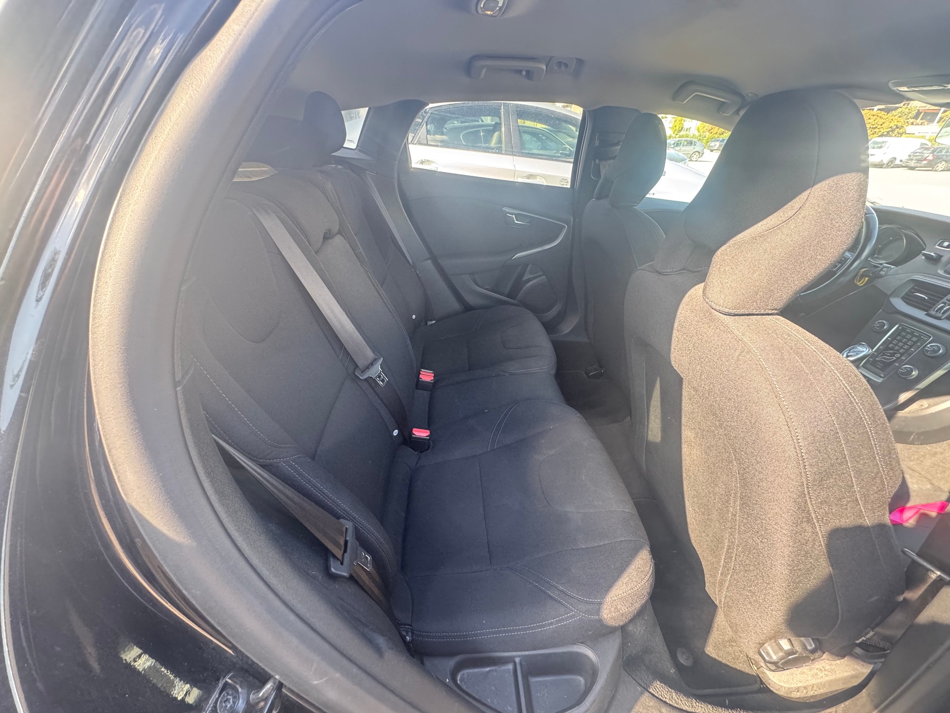 VOLVO V40 D2 Kinetic-image-9