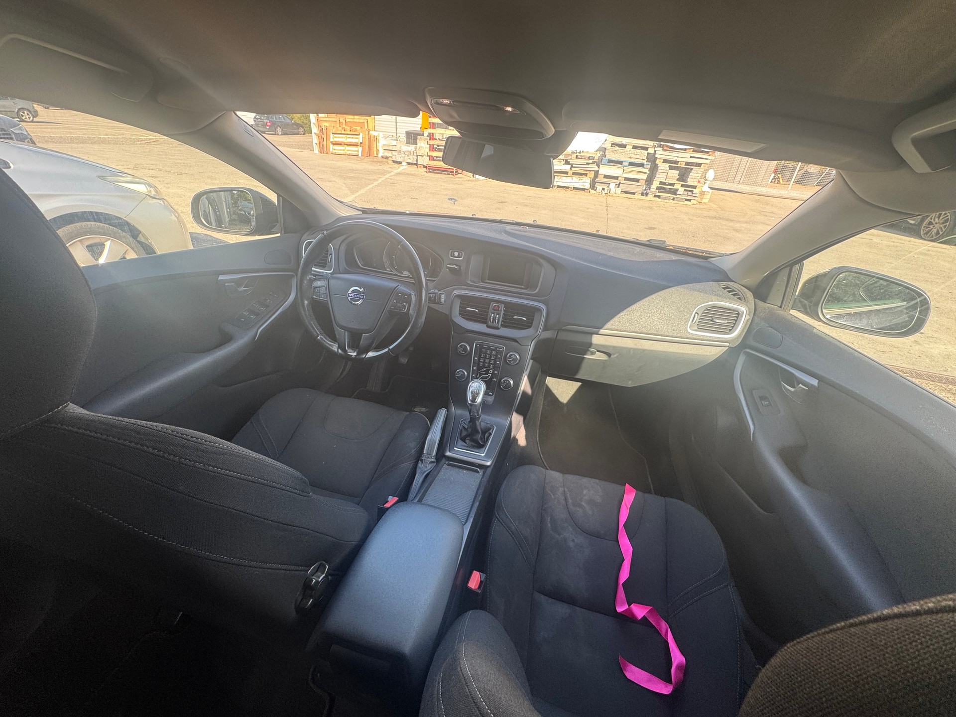 VOLVO V40 D2 Kinetic-image-8