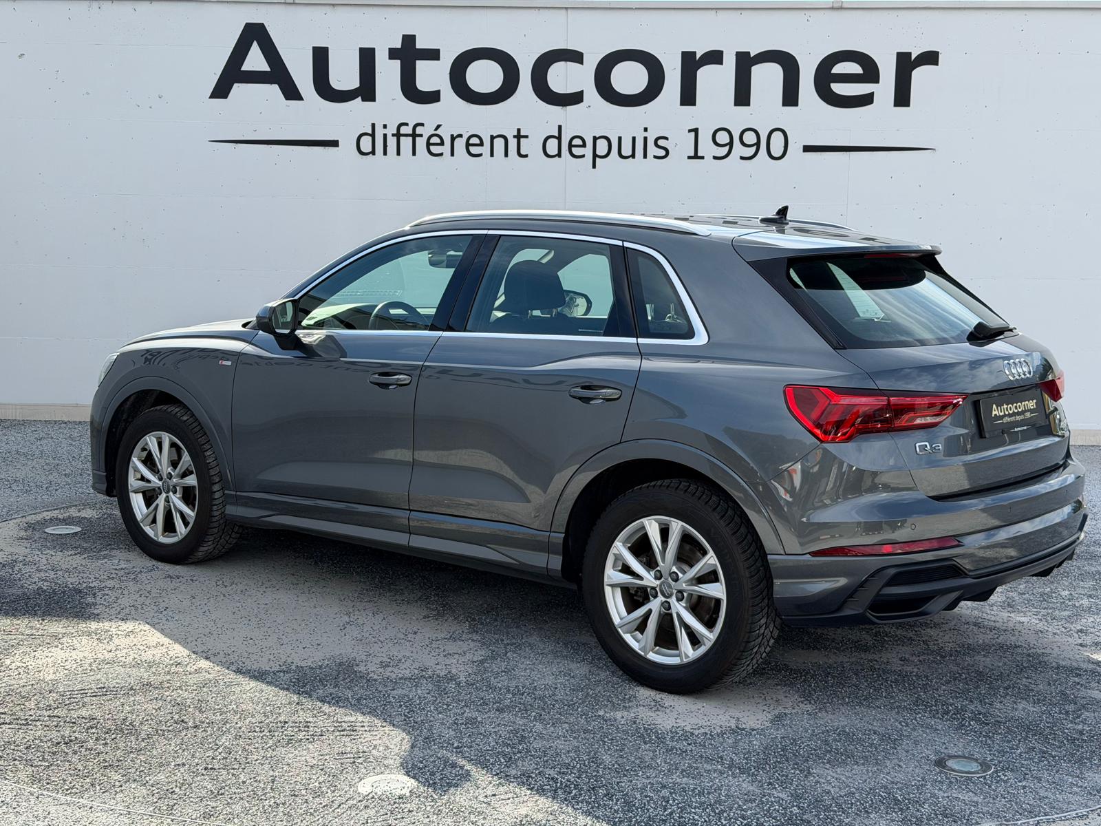 AUDI Q3 40 TFSI S line quattro S-tronic-image-5