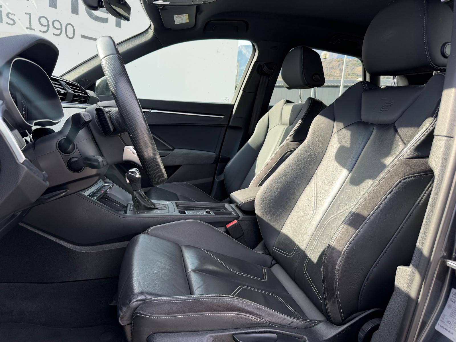 AUDI Q3 40 TFSI S line quattro S-tronic-image-6