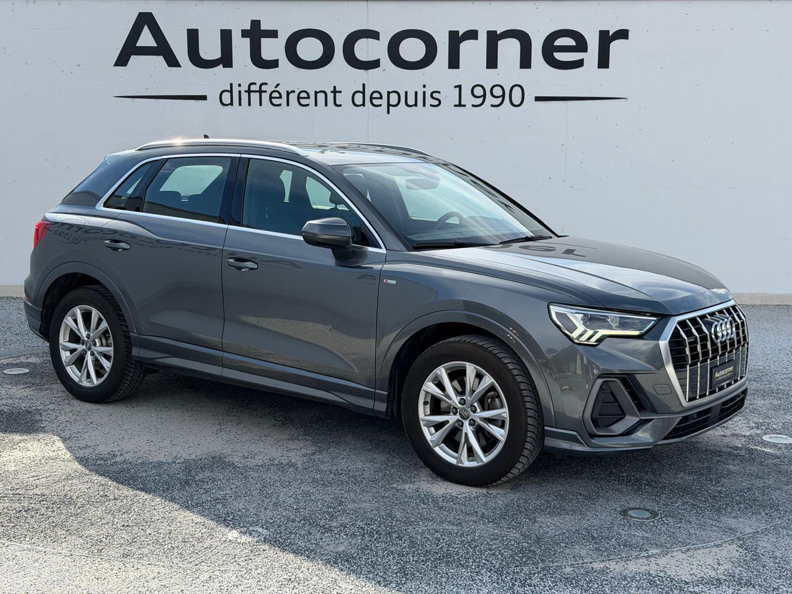 AUDI Q3 40 TFSI S line quattro S-tronic-image-2
