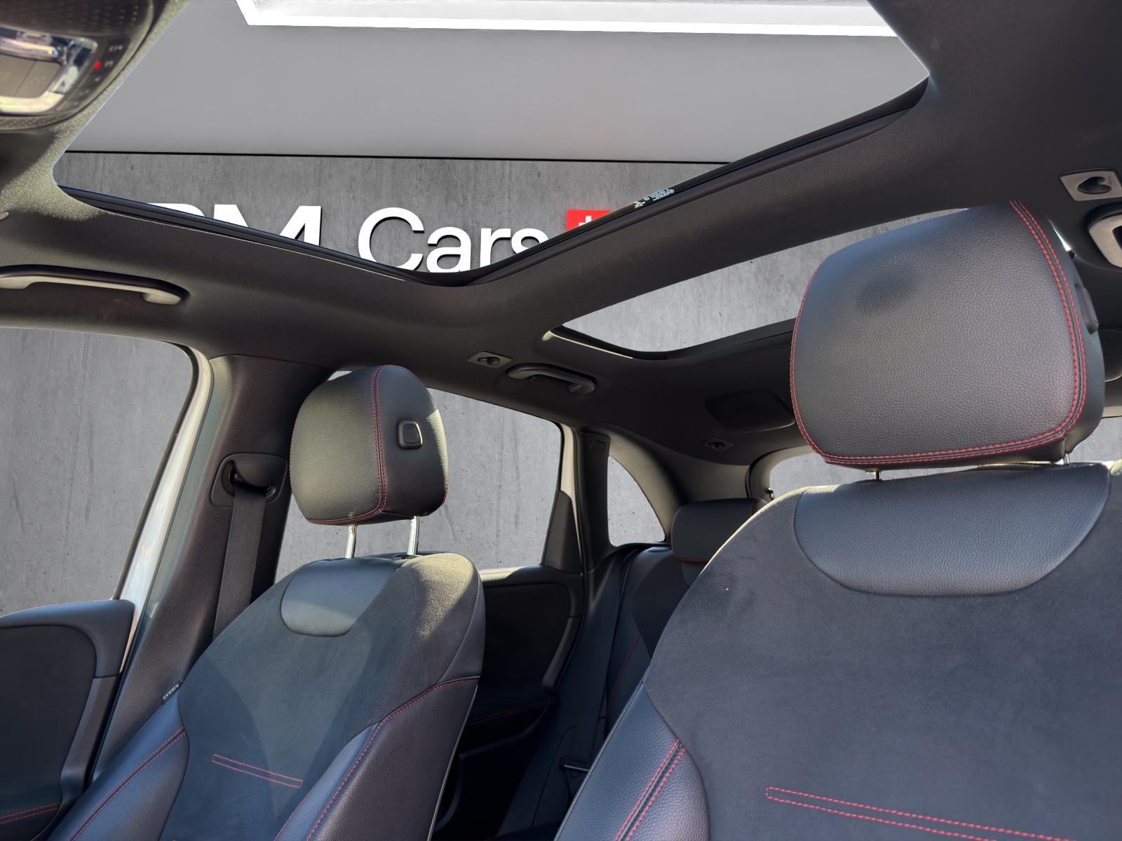 MERCEDES-BENZ B 220 d AMG Line 8G-DCT-image-14