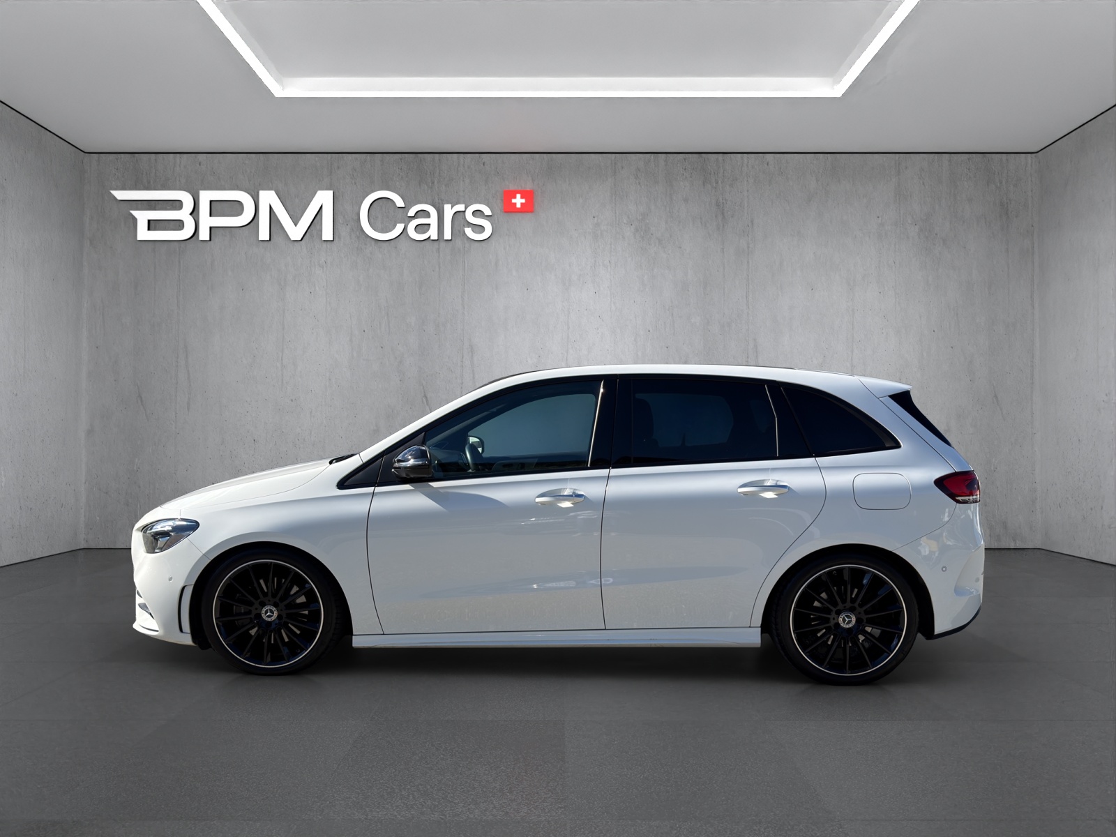MERCEDES-BENZ B 220 d AMG Line 8G-DCT-image-17
