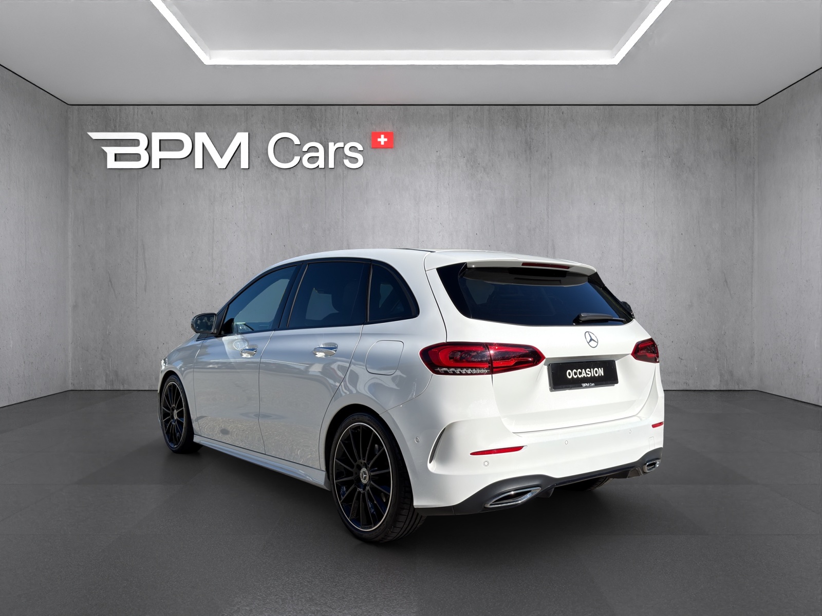 MERCEDES-BENZ B 220 d AMG Line 8G-DCT-image-5
