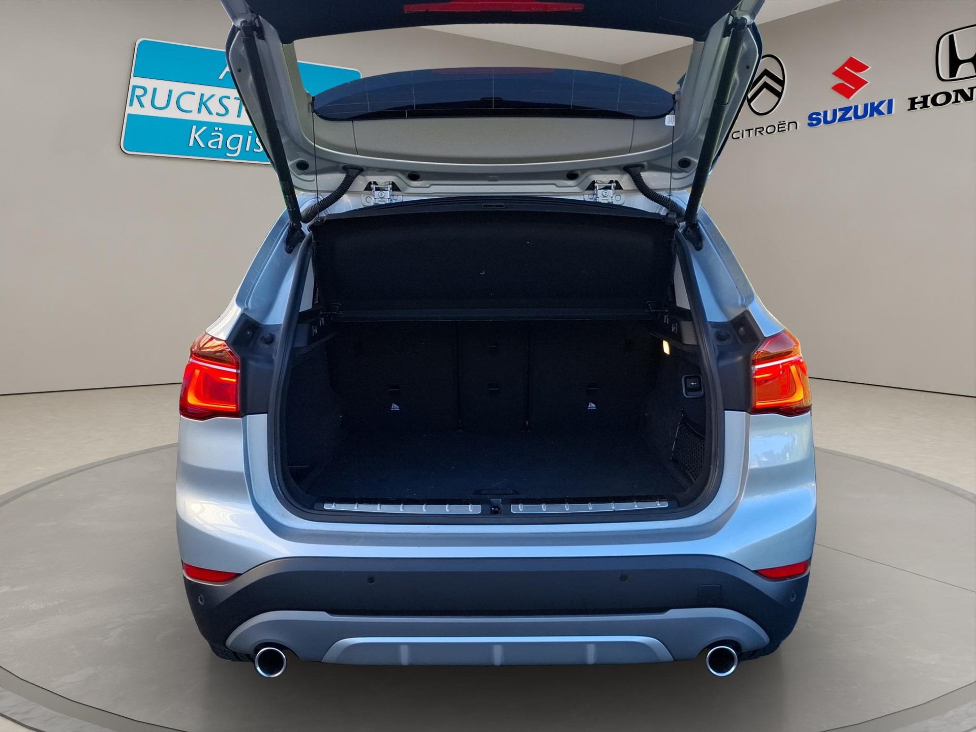 BMW X1 F48 18d xDrive-image-12
