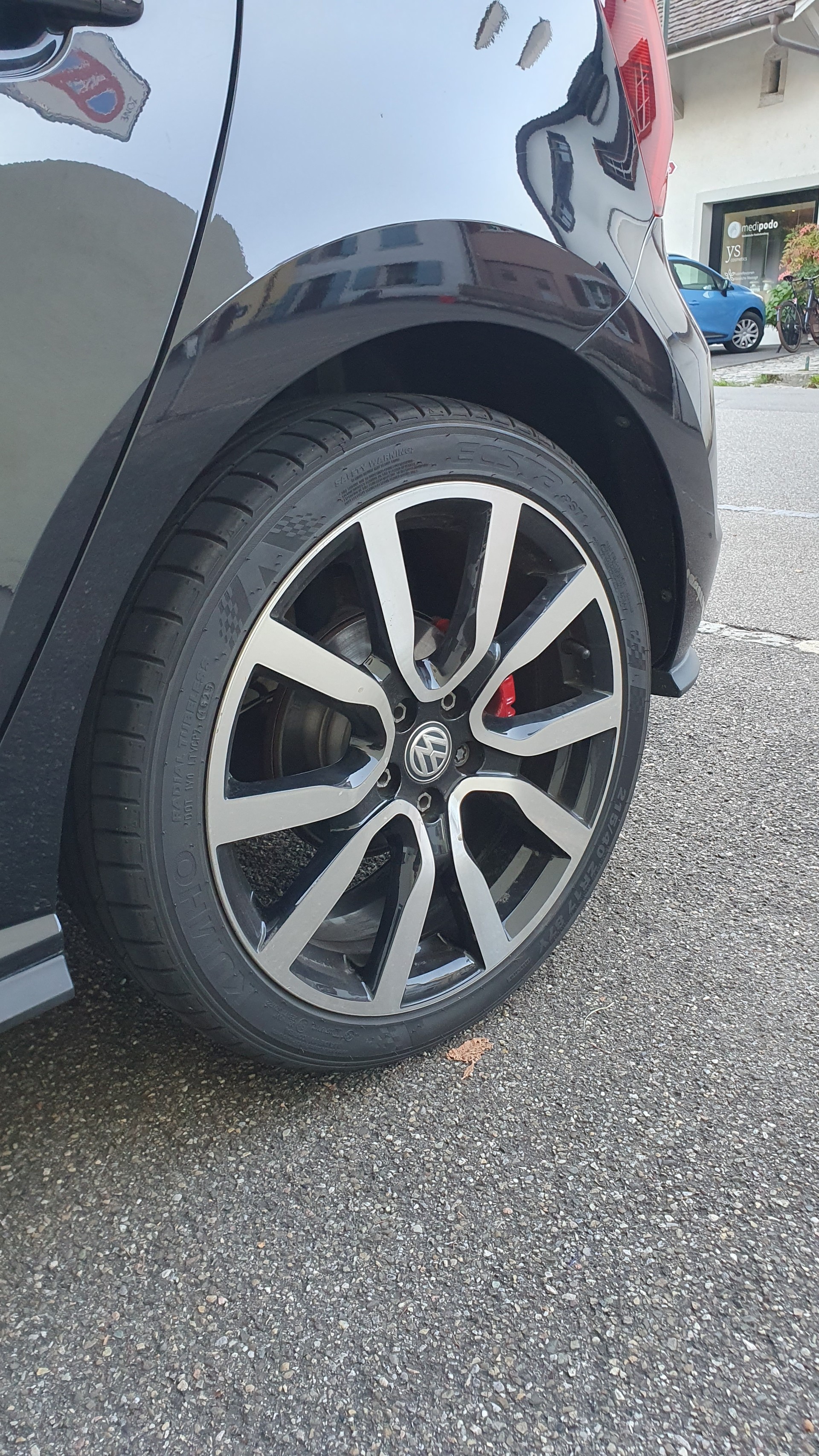 VW 1.8 TSI GTI-image-4
