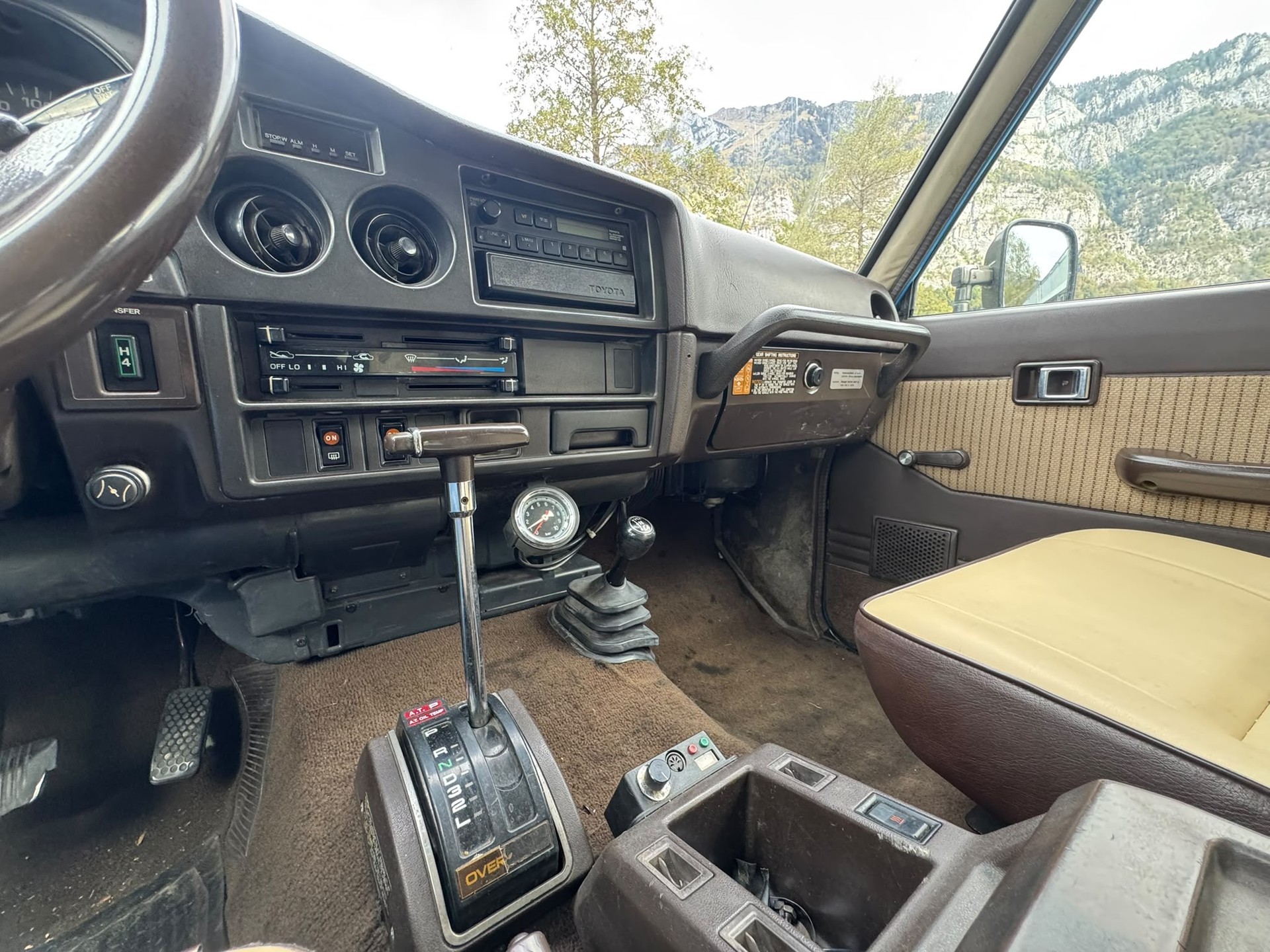 TOYOTA FJ 62 LG-PNEW Station G-image-3
