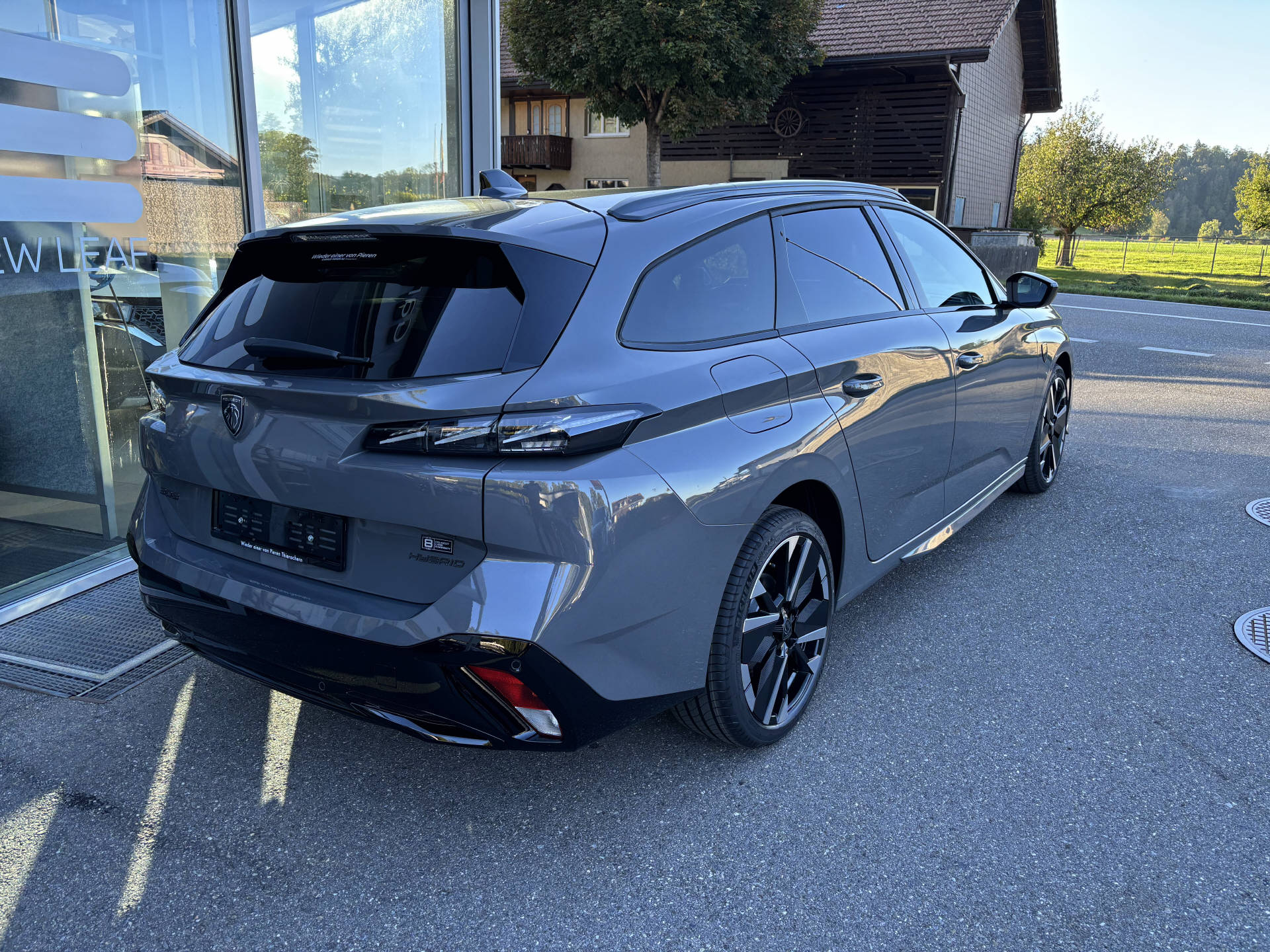PEUGEOT 308 SW 1.2 Hybrid GT-image-3