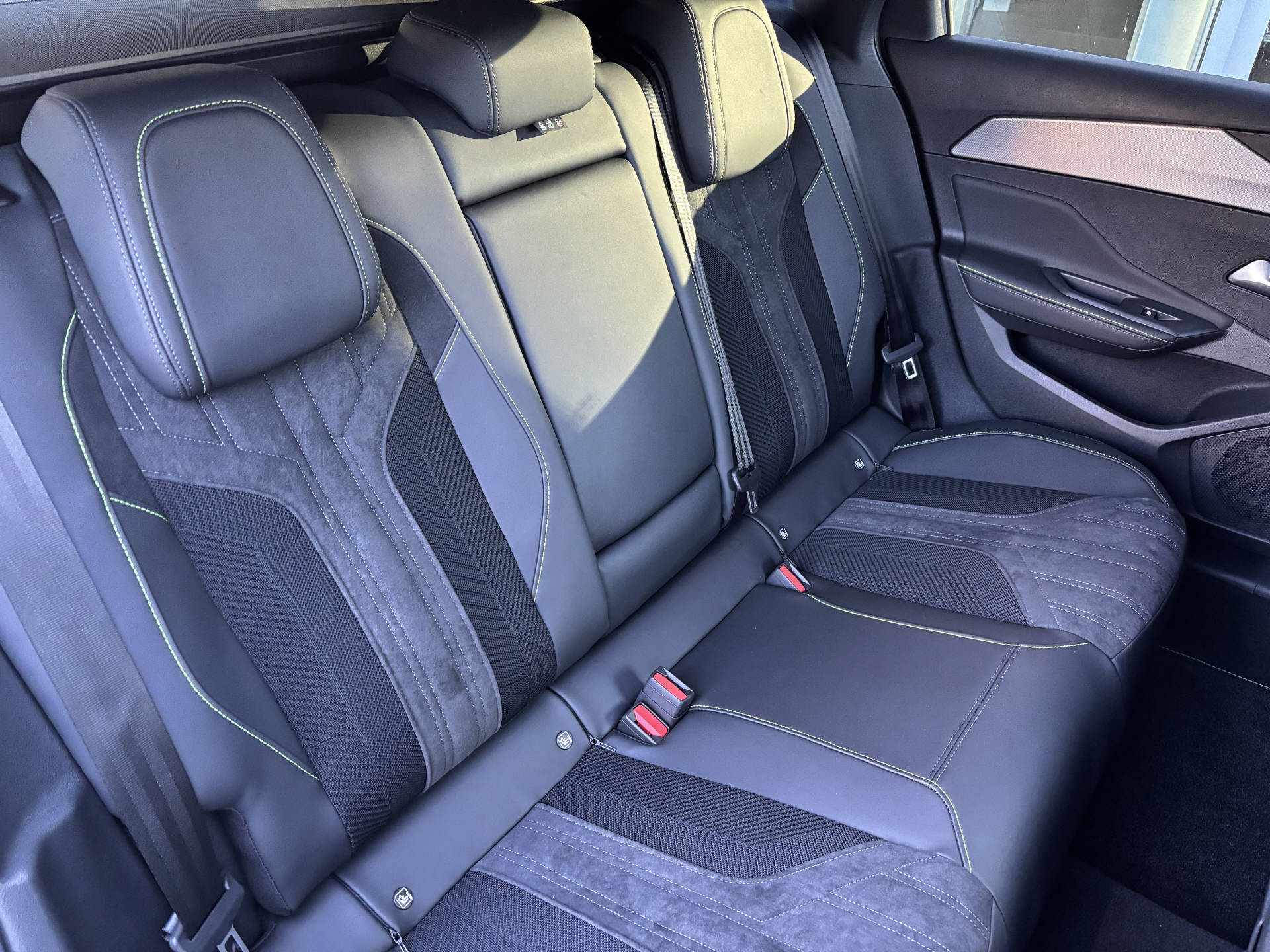 PEUGEOT 308 SW 1.2 Hybrid GT-image-6