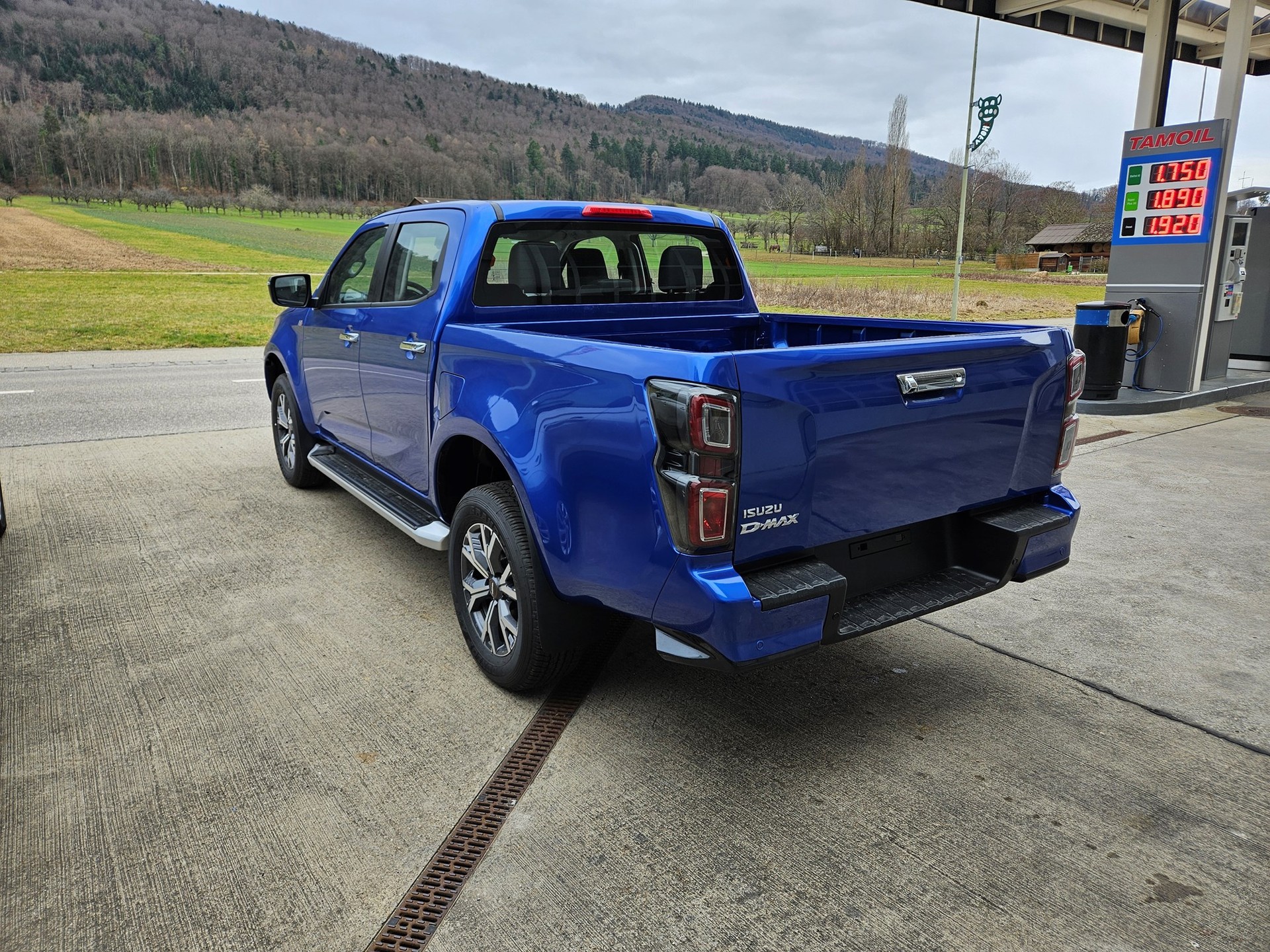 ISUZU D-MAX 1.9 CrewCab N60F 4x4 AT-image-6