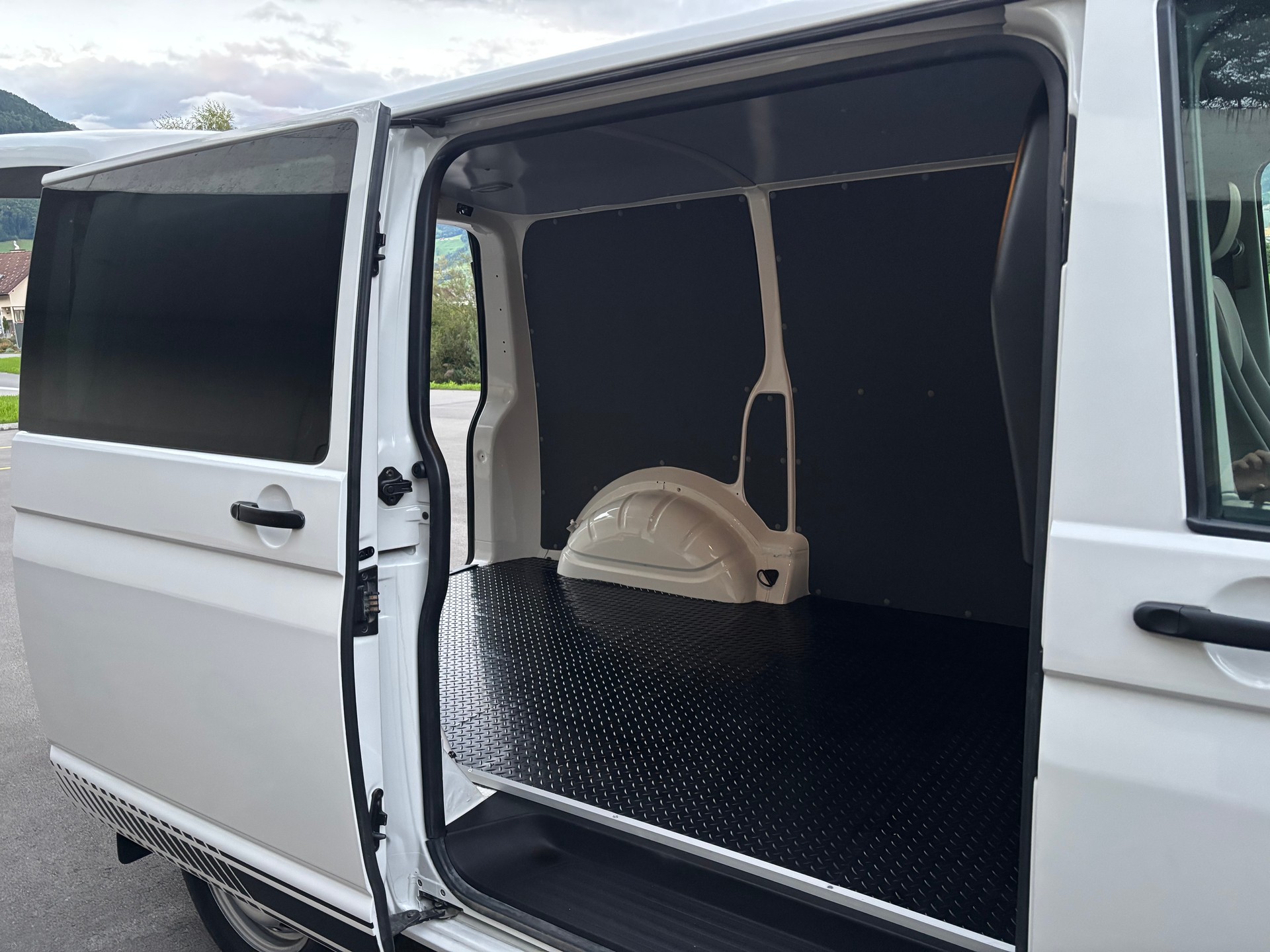 VW T5 2.5 TDI PD 4MOTION-image-13