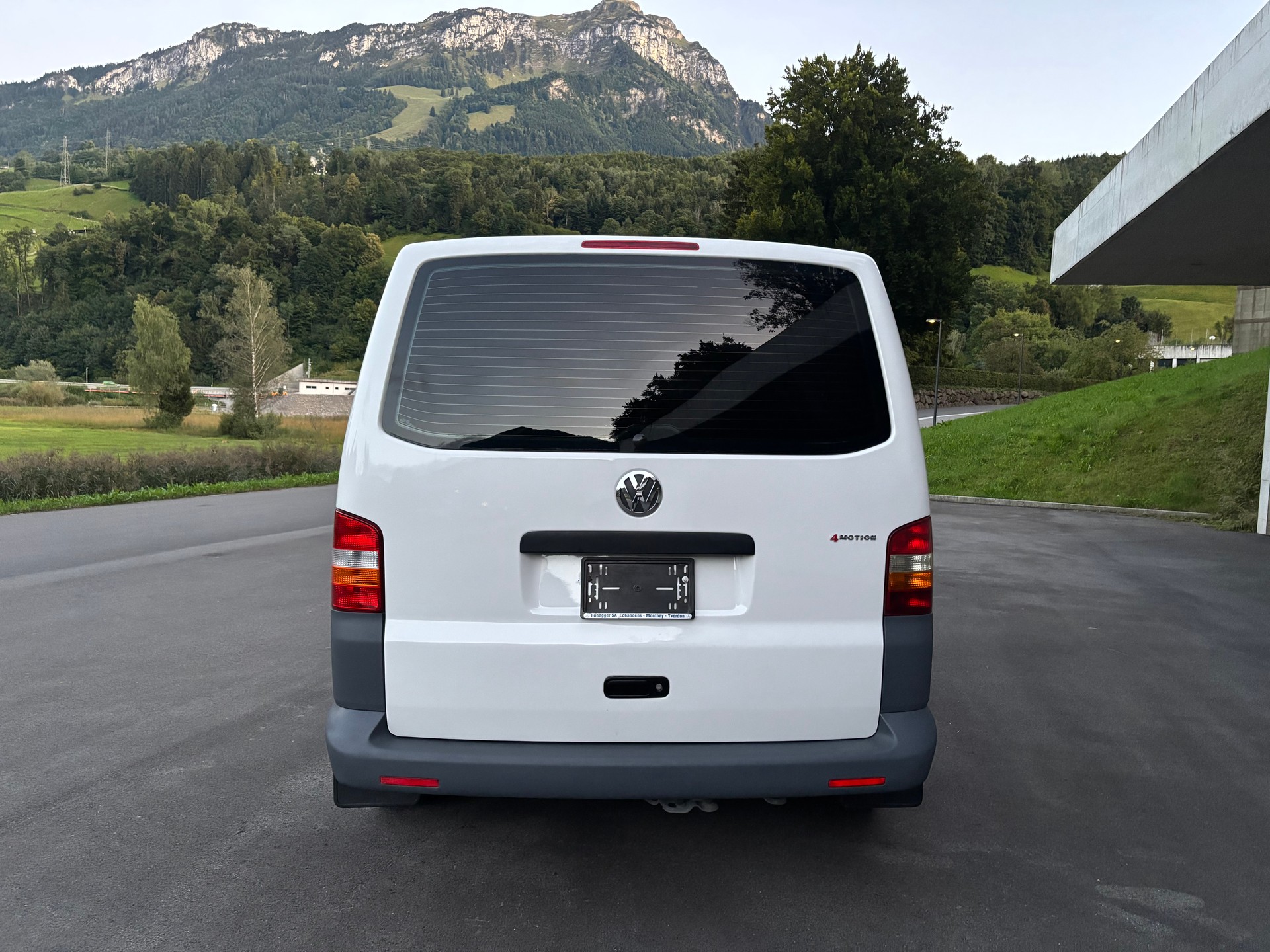VW T5 2.5 TDI PD 4MOTION-image-4