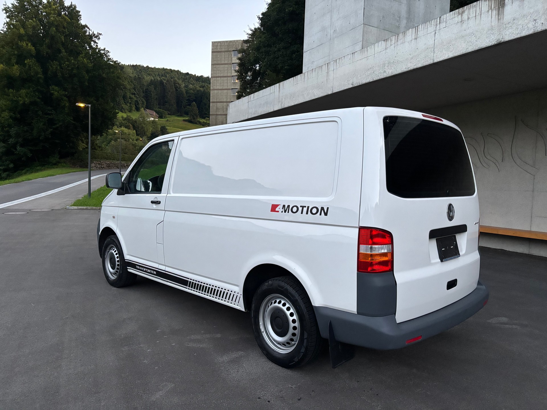 VW T5 2.5 TDI PD 4MOTION-image-2