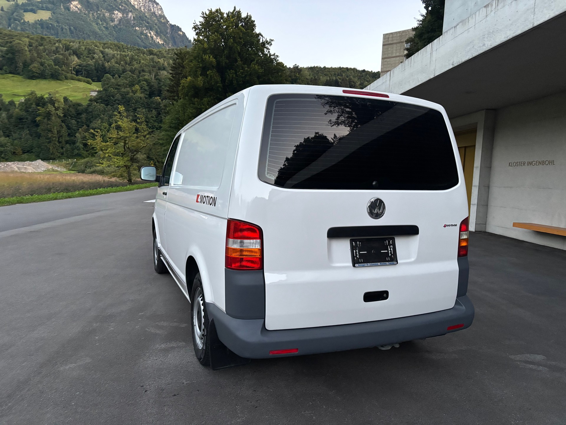 VW T5 2.5 TDI PD 4MOTION-image-3