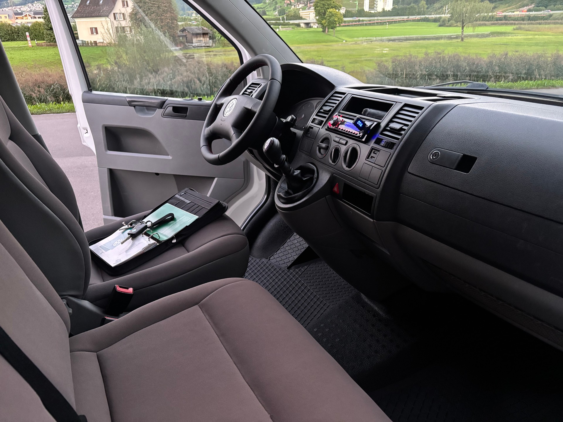 VW T5 2.5 TDI PD 4MOTION-image-10