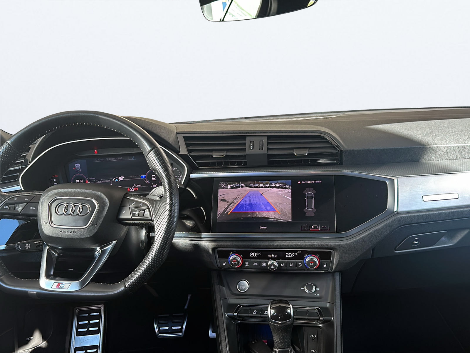 AUDI Q3 40 TFSI S line quattro S-tronic-image-15