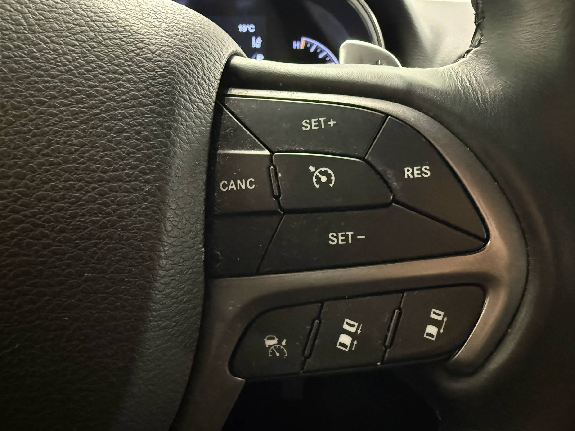JEEP Grand Cherokee 3.0 CRD 250 S Model-image-10