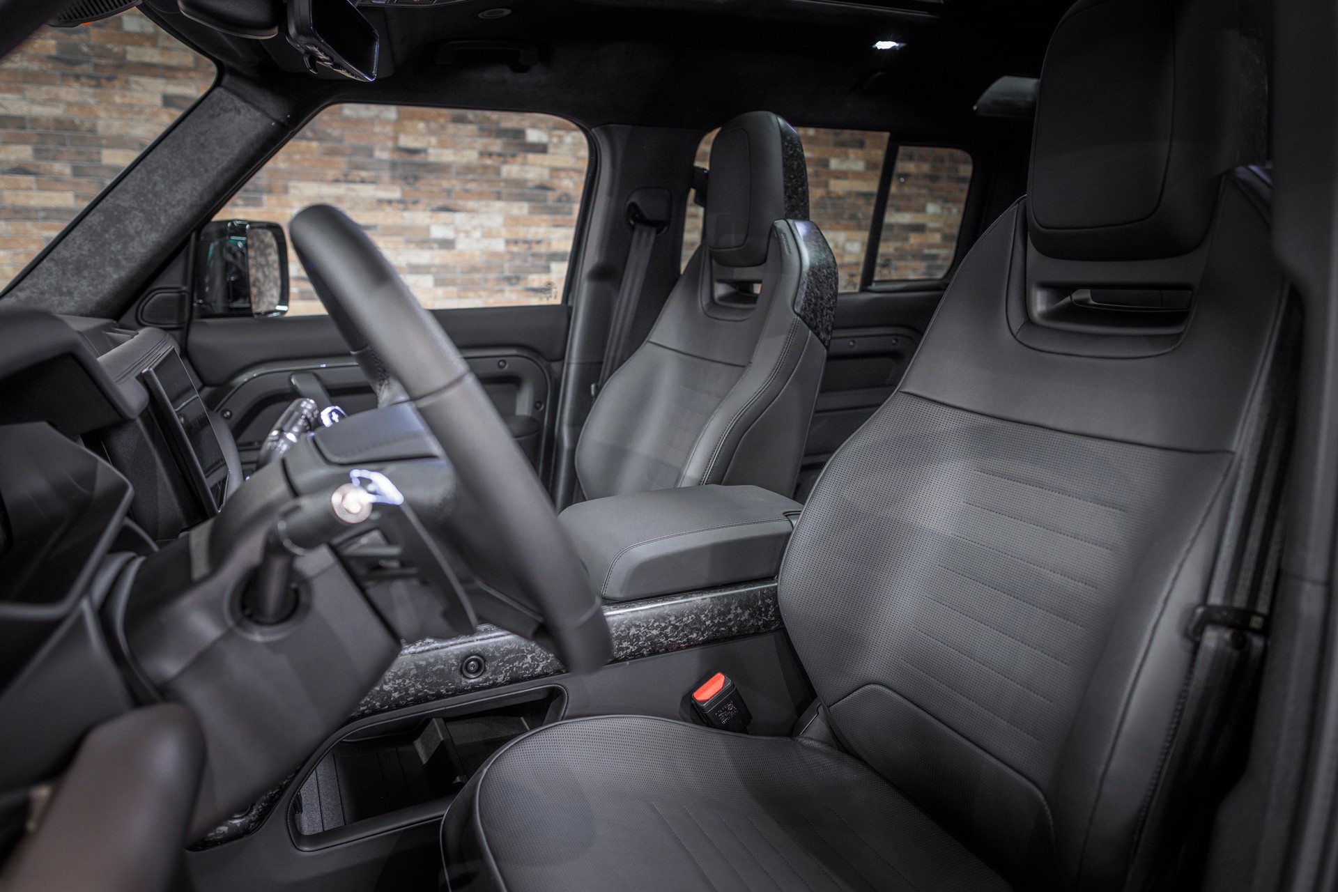 LAND ROVER 110 Octa First Edition-image-11