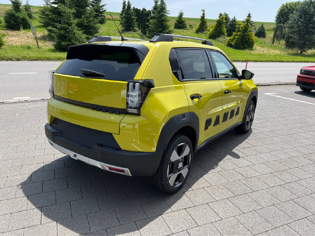 FIAT Grande Panda La Prima-image-2