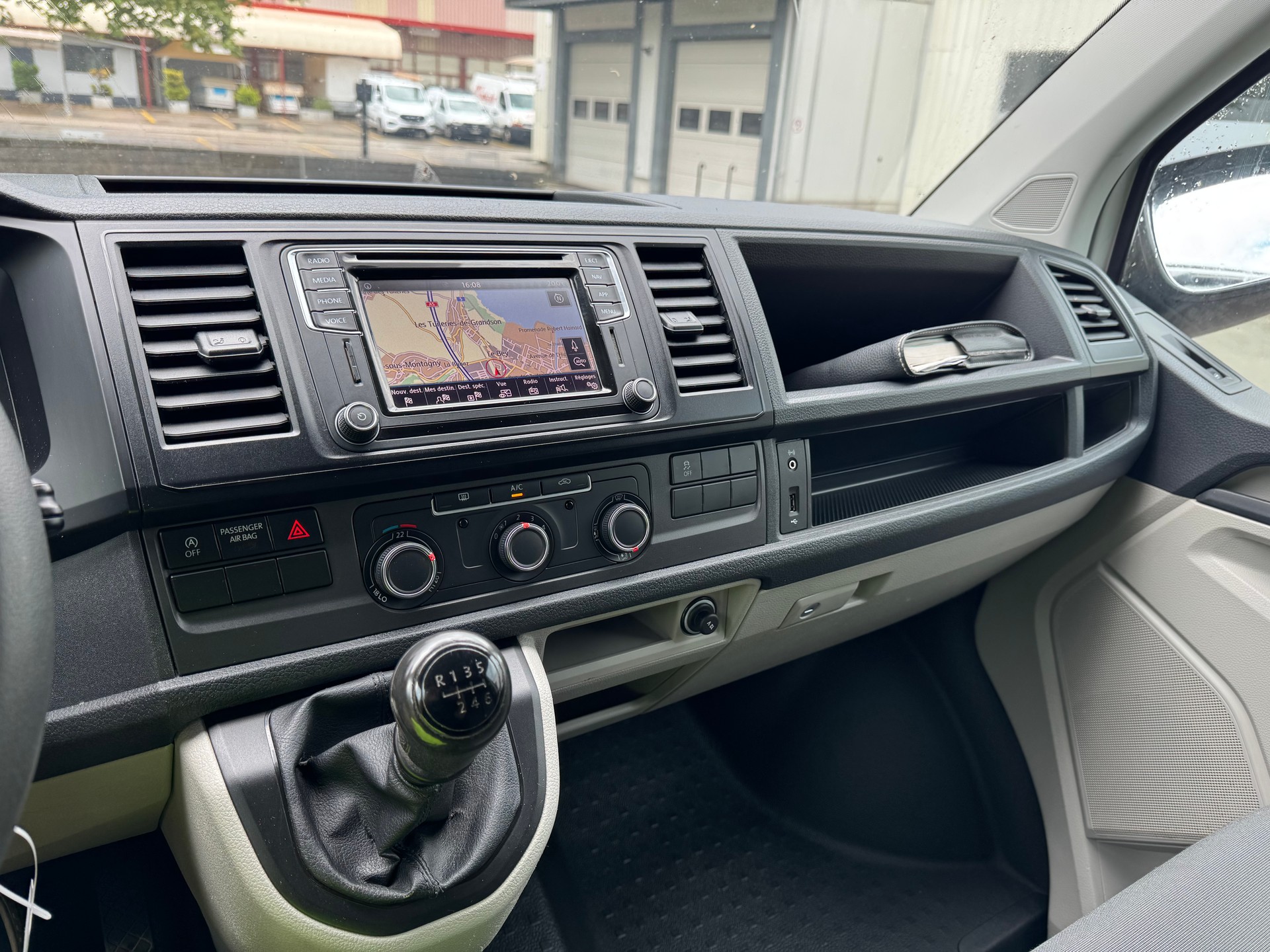 VW T6 2.0 TDI 4Motion-image-7