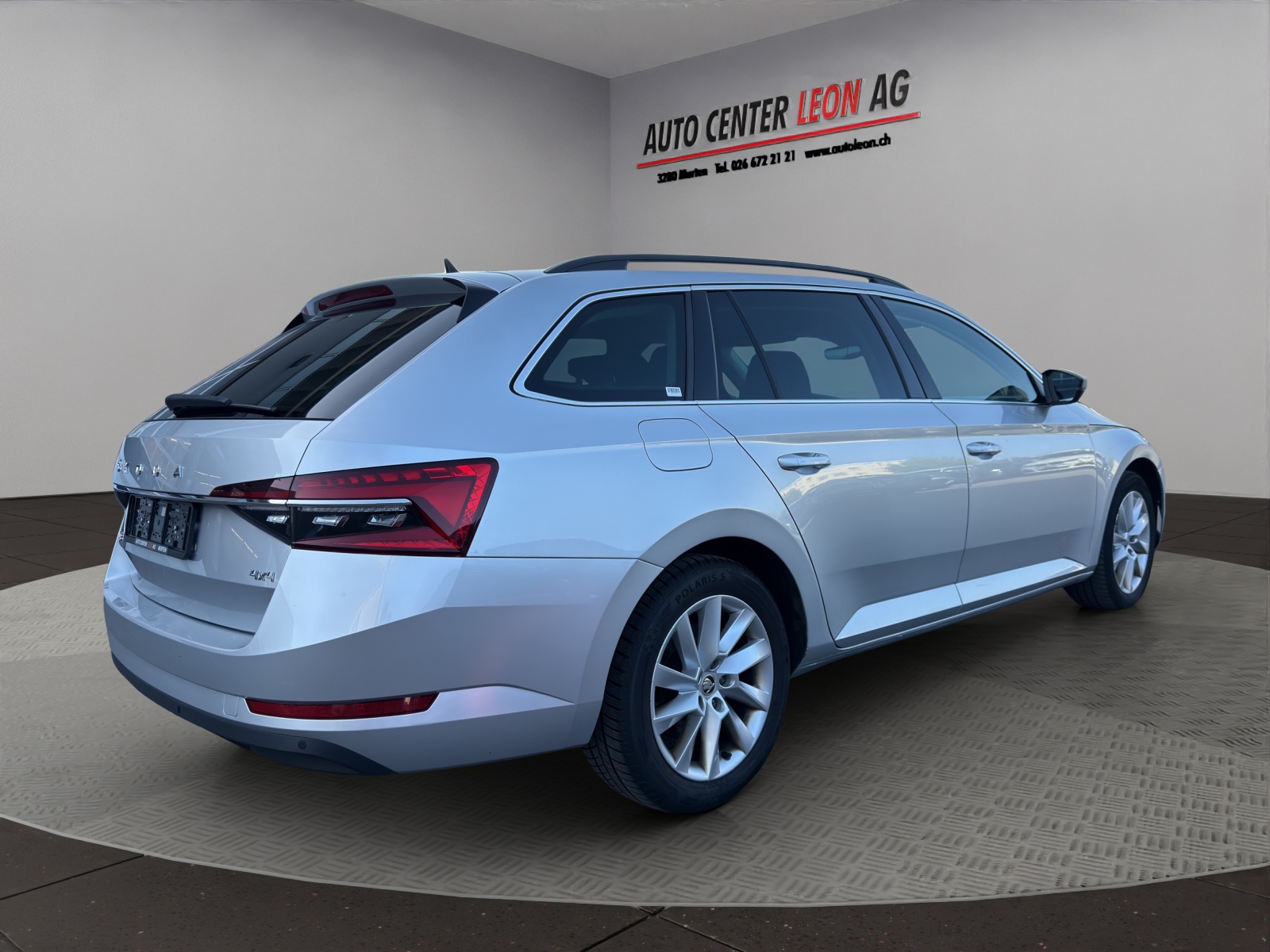SKODA Superb Combi 2.0 TDi Ambition 4x4 DSG-image-5
