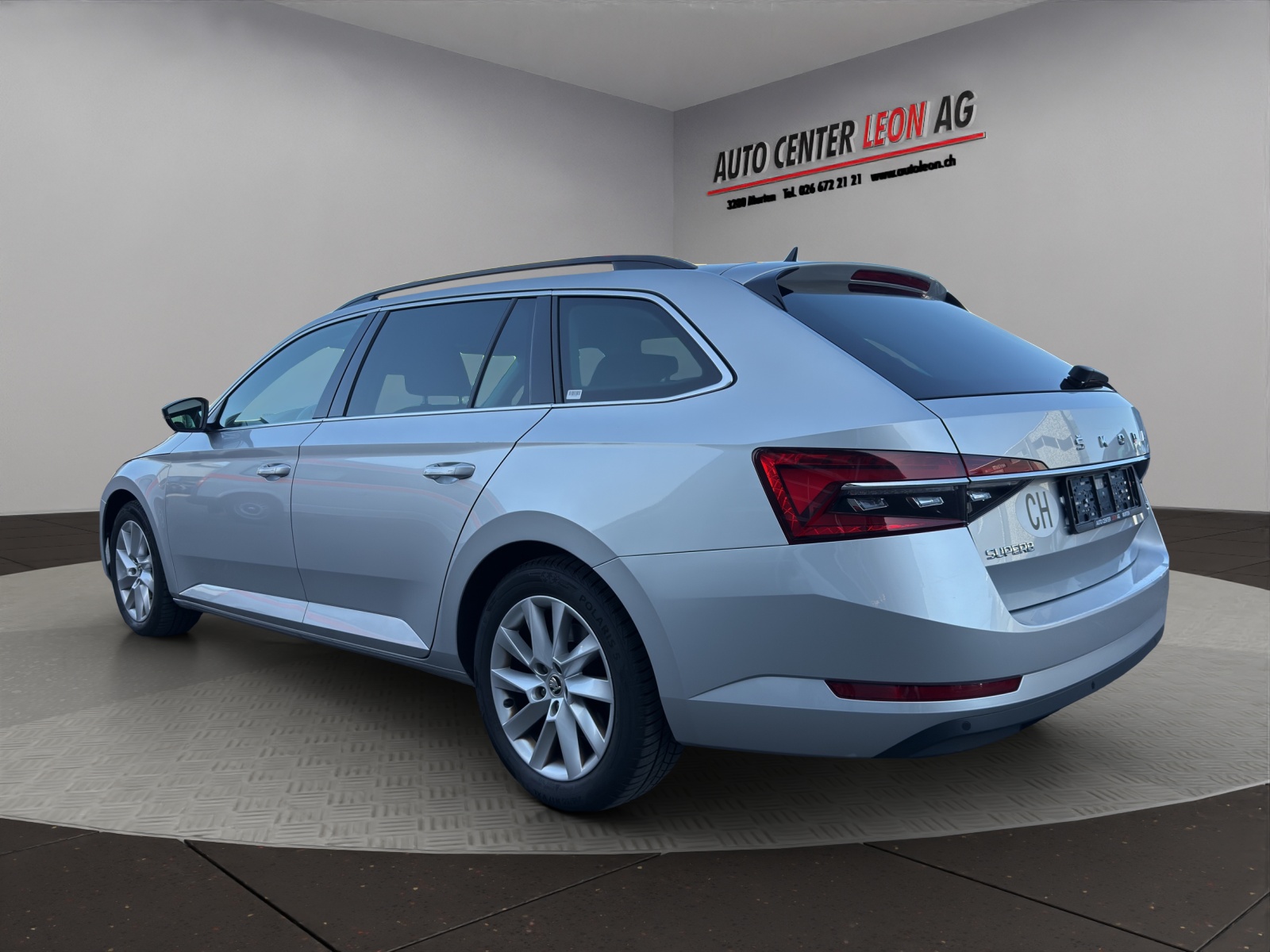 SKODA Superb Combi 2.0 TDi Ambition 4x4 DSG-image-3