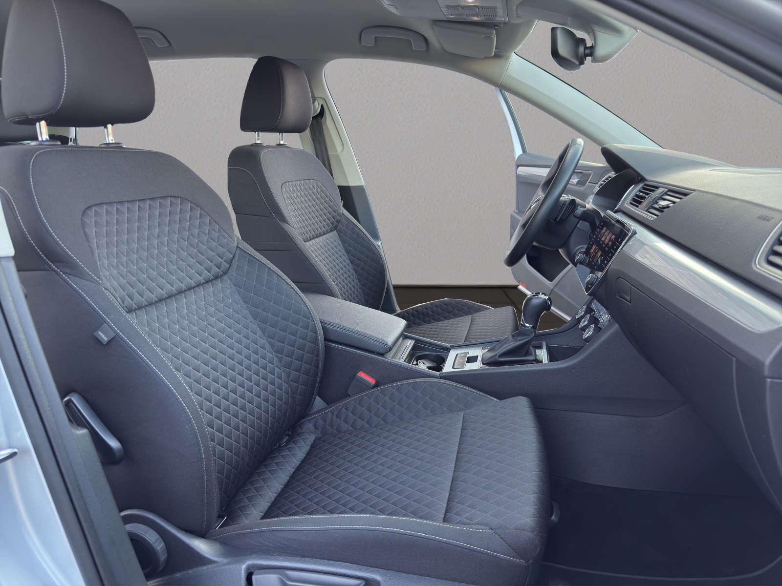 SKODA Superb Combi 2.0 TDi Ambition 4x4 DSG-image-16