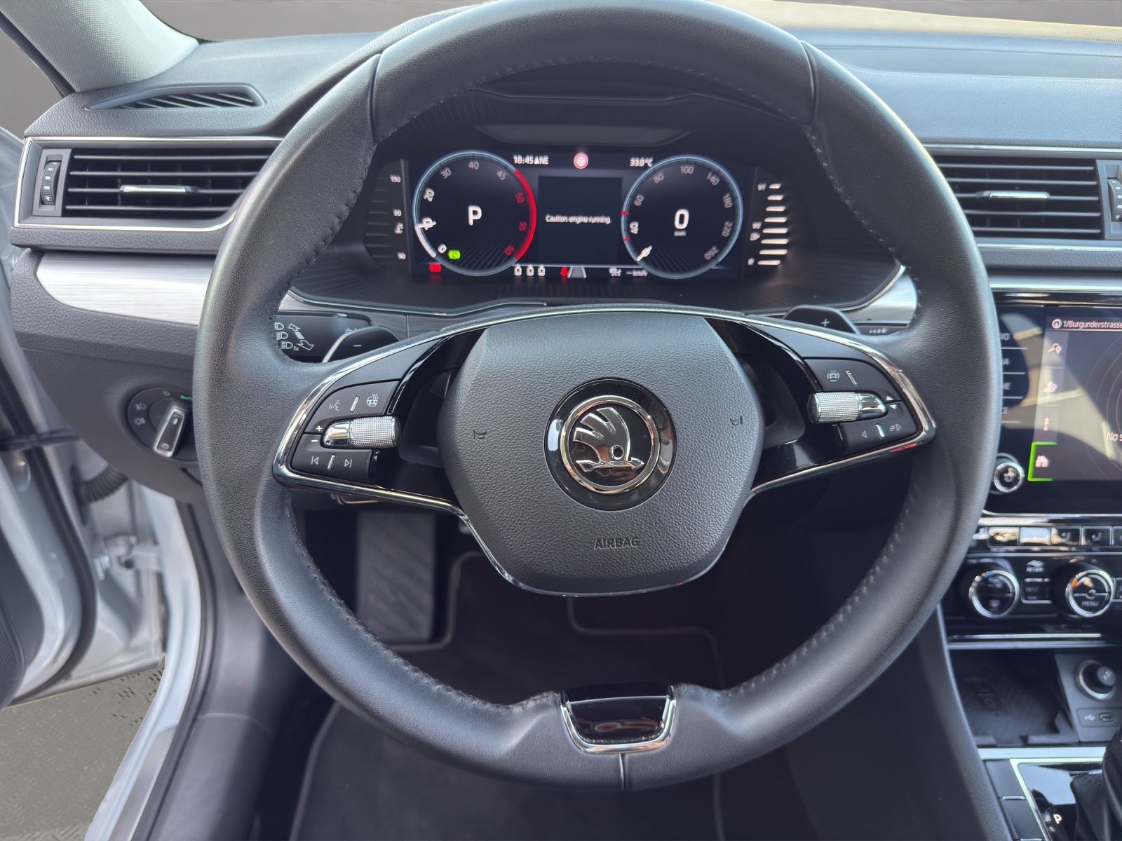 SKODA Superb Combi 2.0 TDi Ambition 4x4 DSG-image-9
