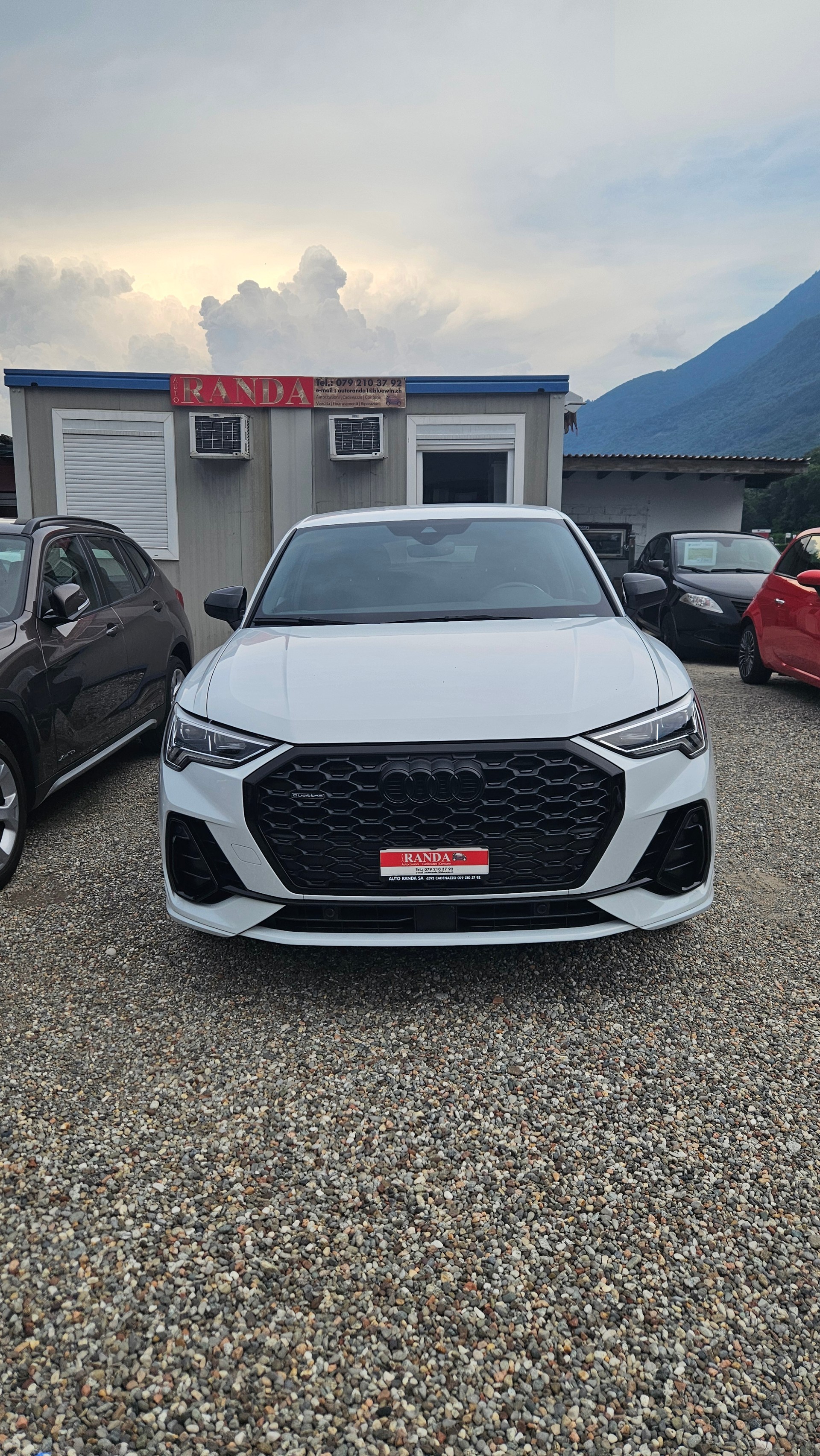 AUDI Q3 Sportback 40 TDI S line quattro S-tronic-image-1