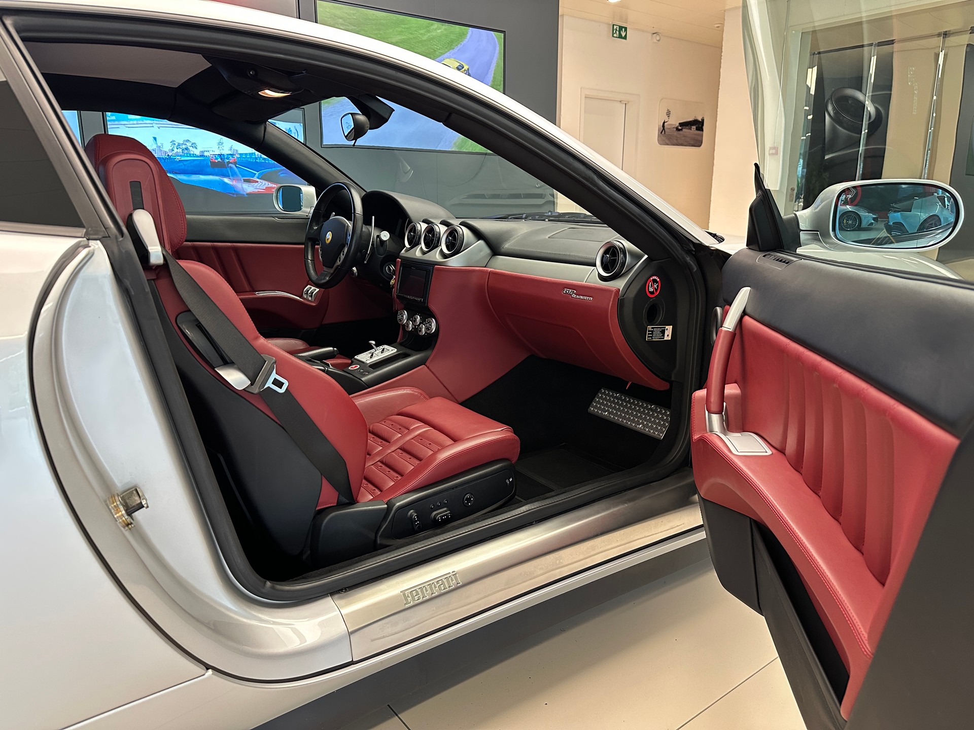 FERRARI 612-image-7