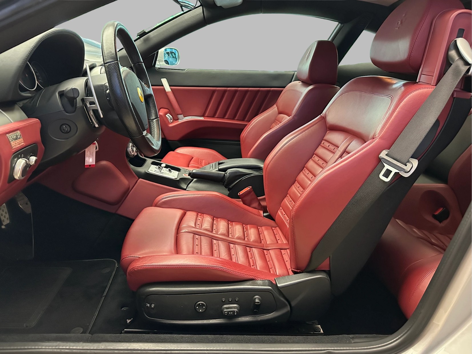 FERRARI 612-image-8