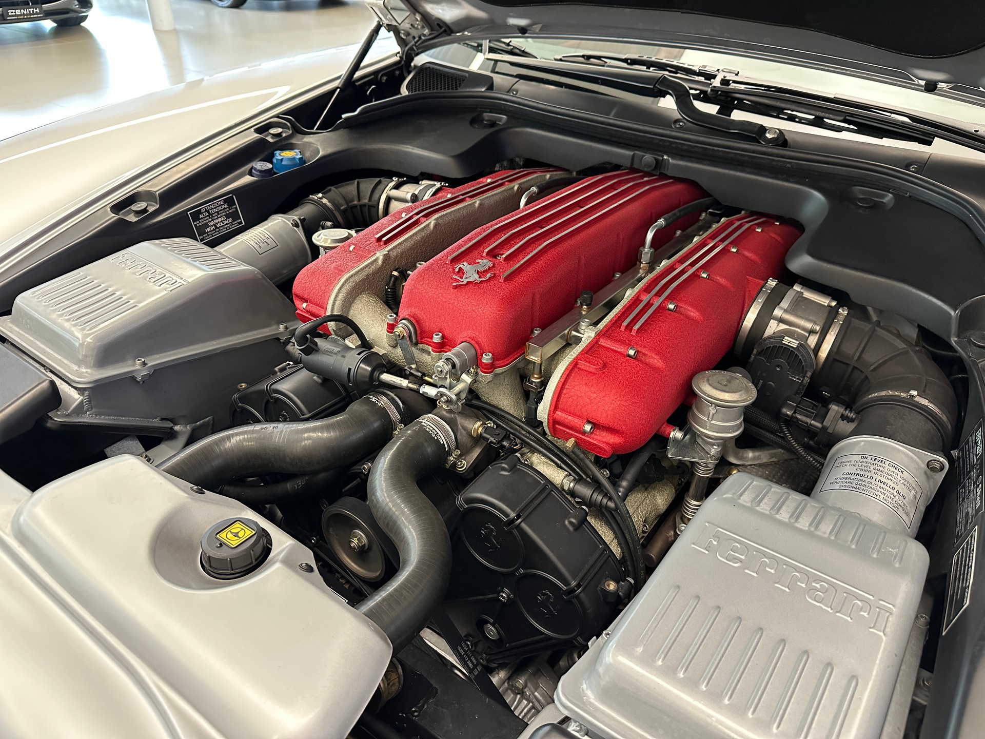 FERRARI 612-image-14
