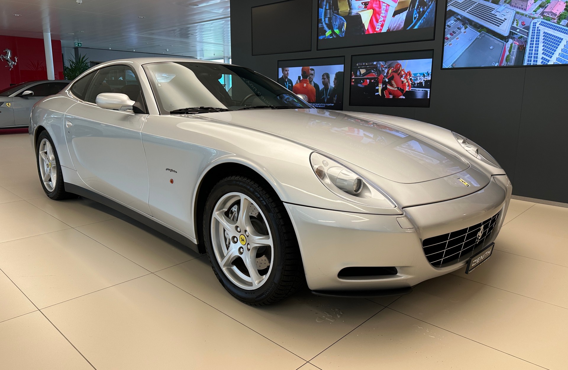 FERRARI 612-image-2